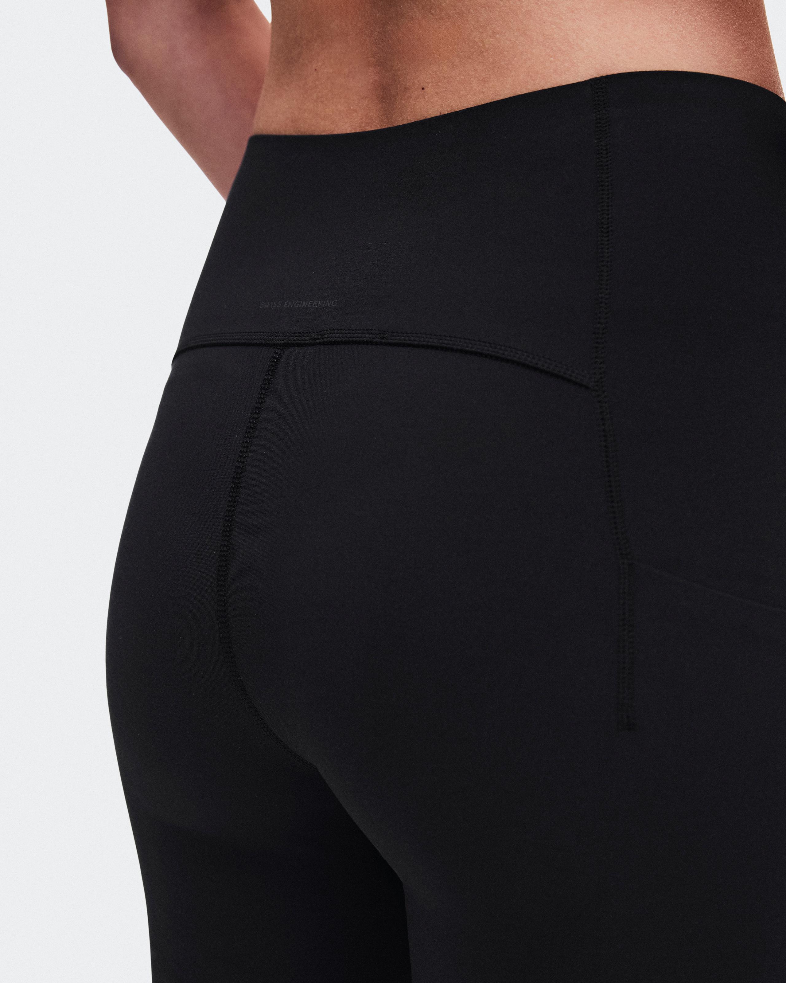 Женские расклешённые брюки Studio Flared Pants 30" (чёрный) — фото 7