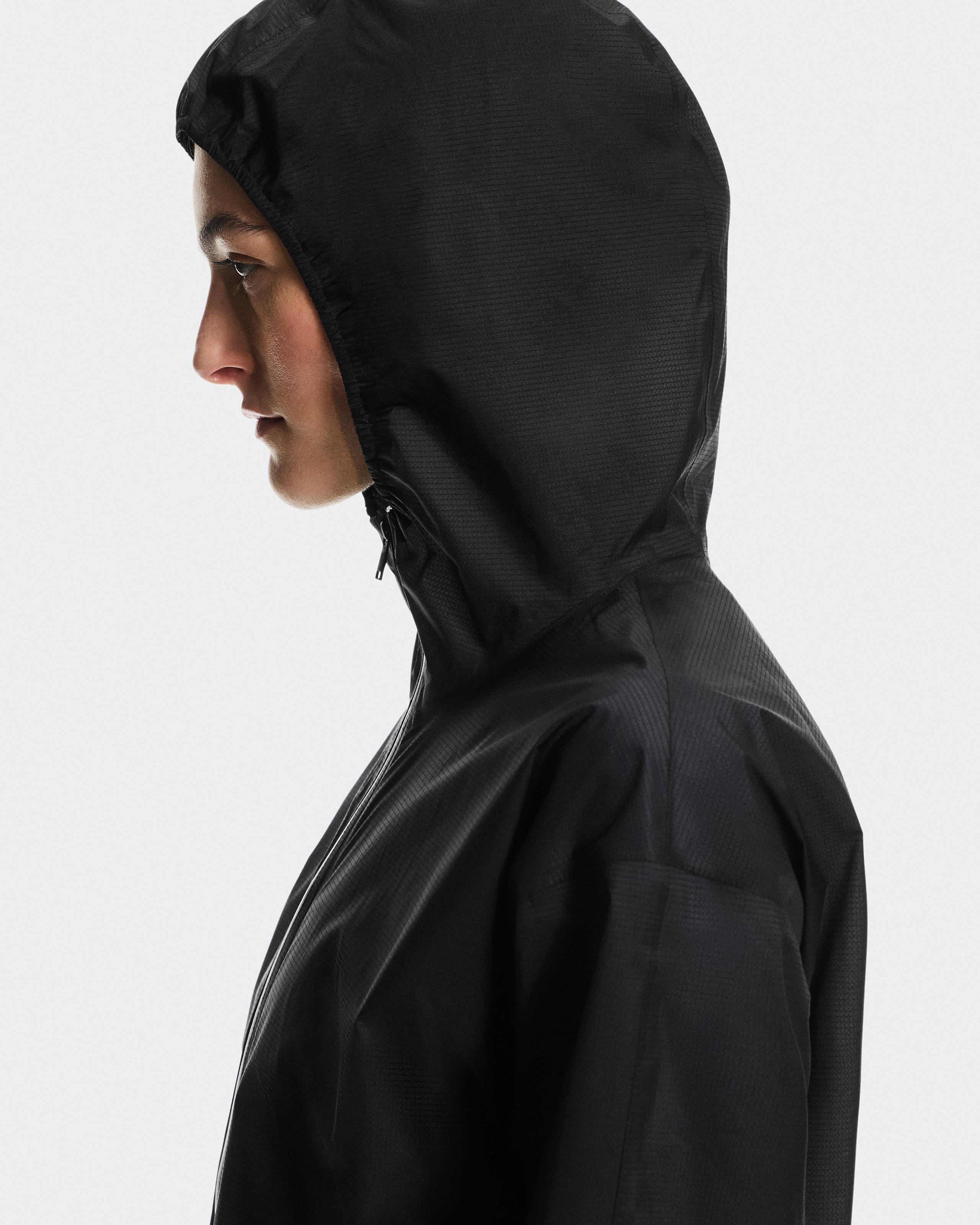 Женская куртка On Explore Lightweight Waterproof Jacket, Black — фото 6
