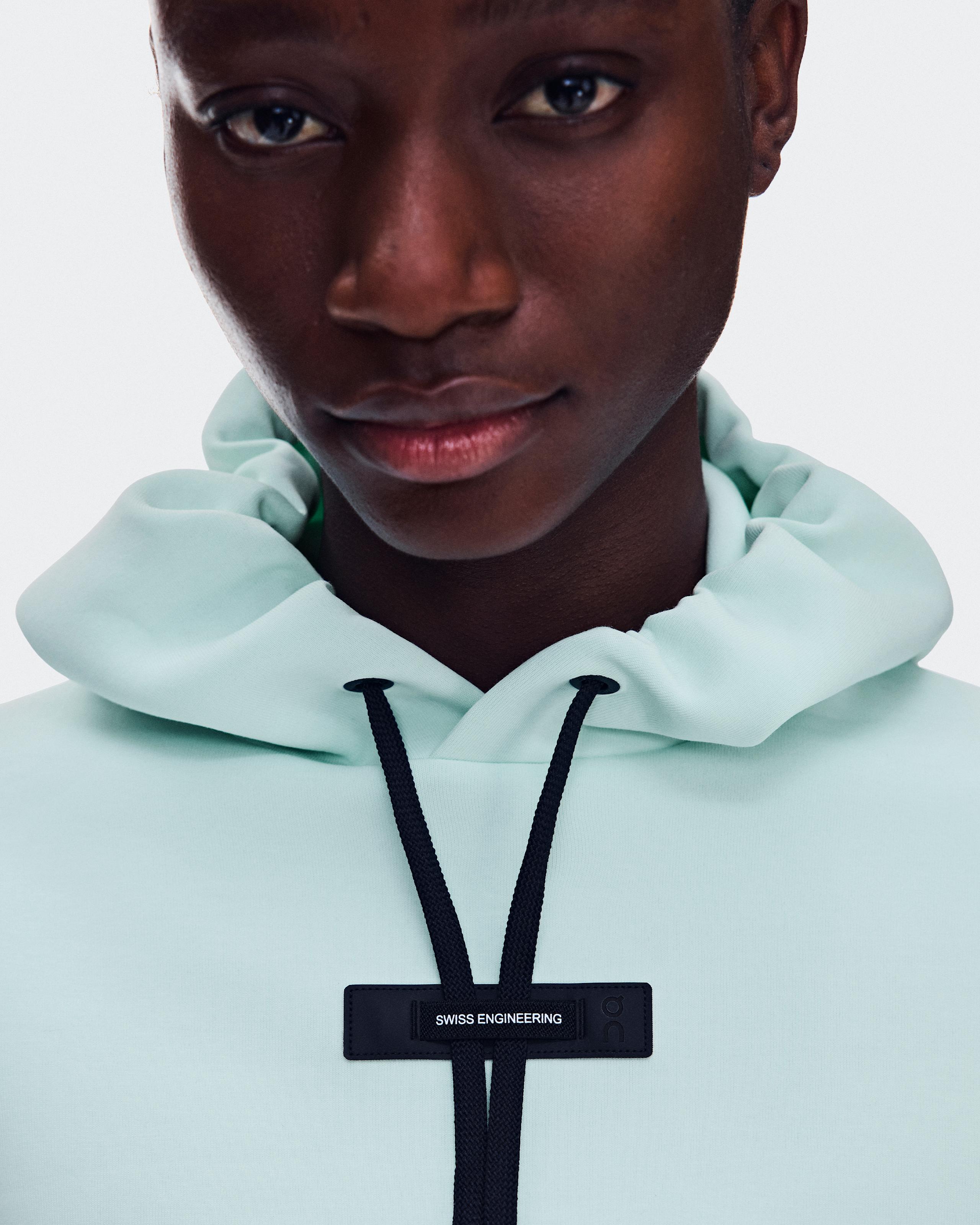 Худи On Focus Tech Hoodie женское, снежно-белый (Flurry) — фото 4