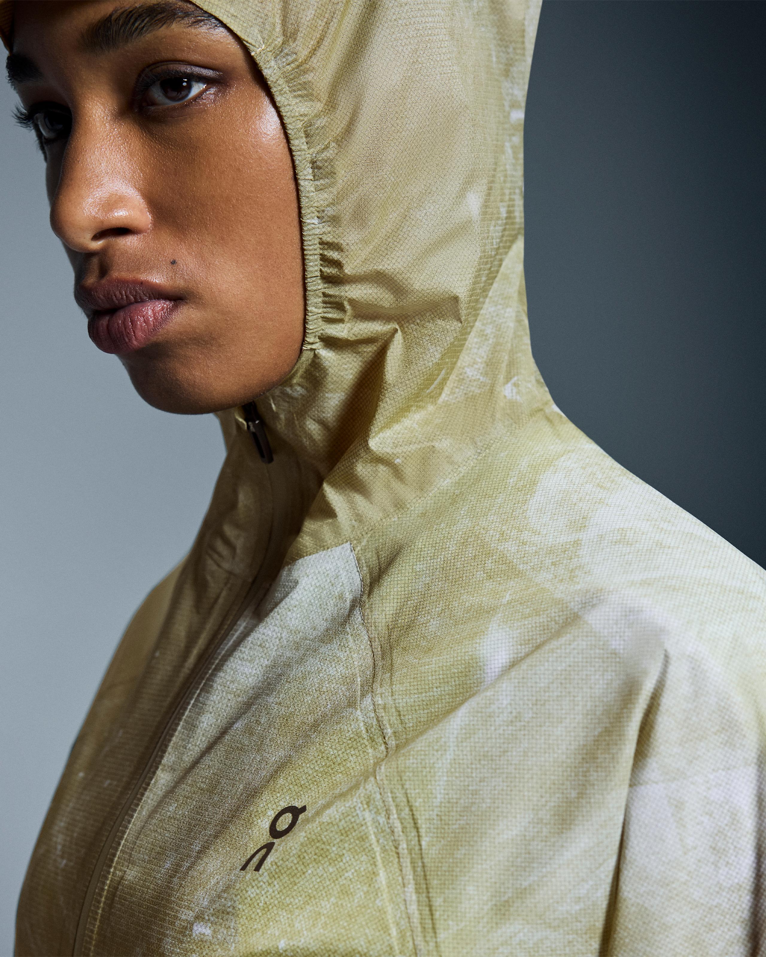 Женская куртка On Ultra Jacket, White / Caper — фото 6