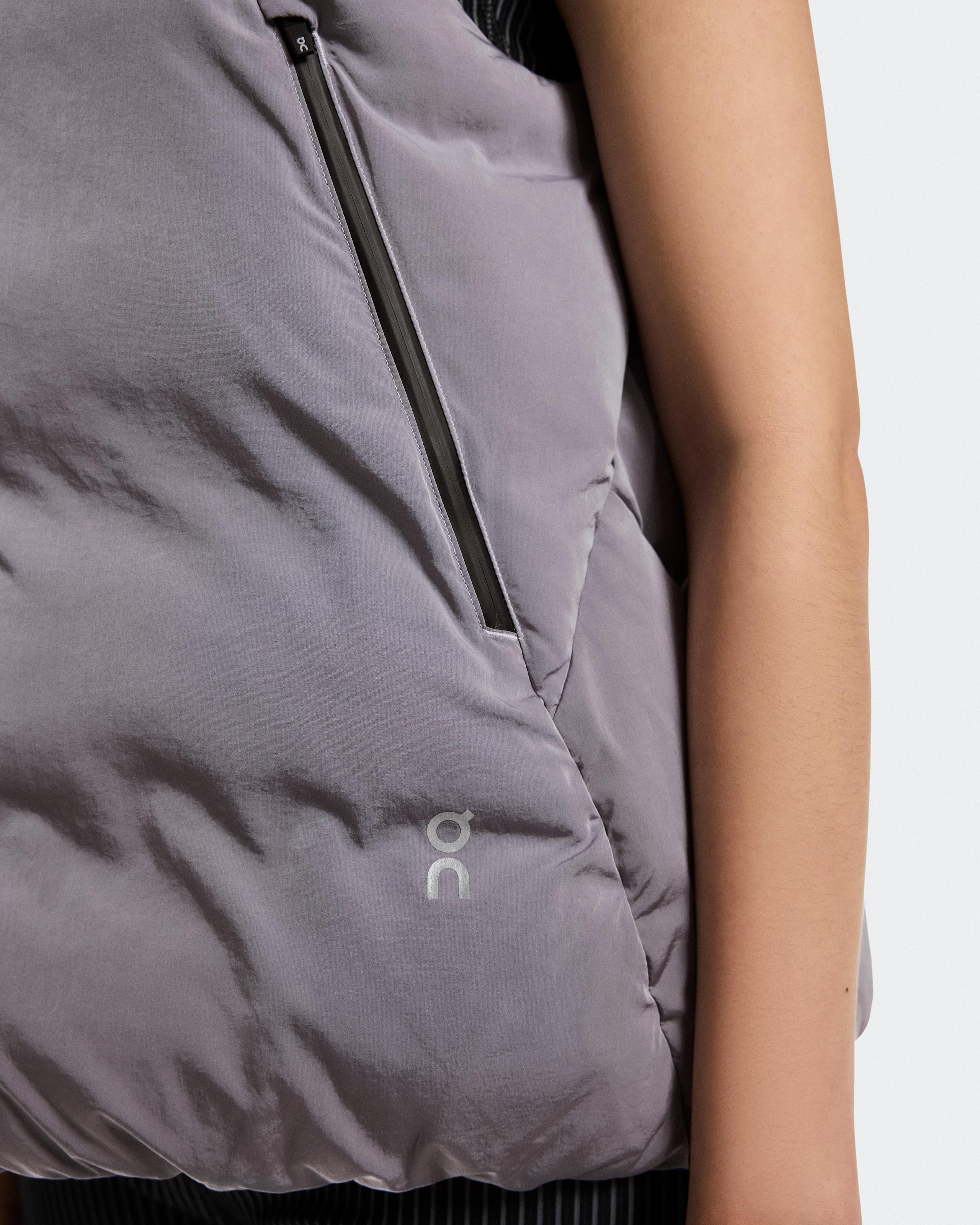 Женский утеплённый жилет All-Day Puffer Vest, сиреневый (Lilac) — фото 6