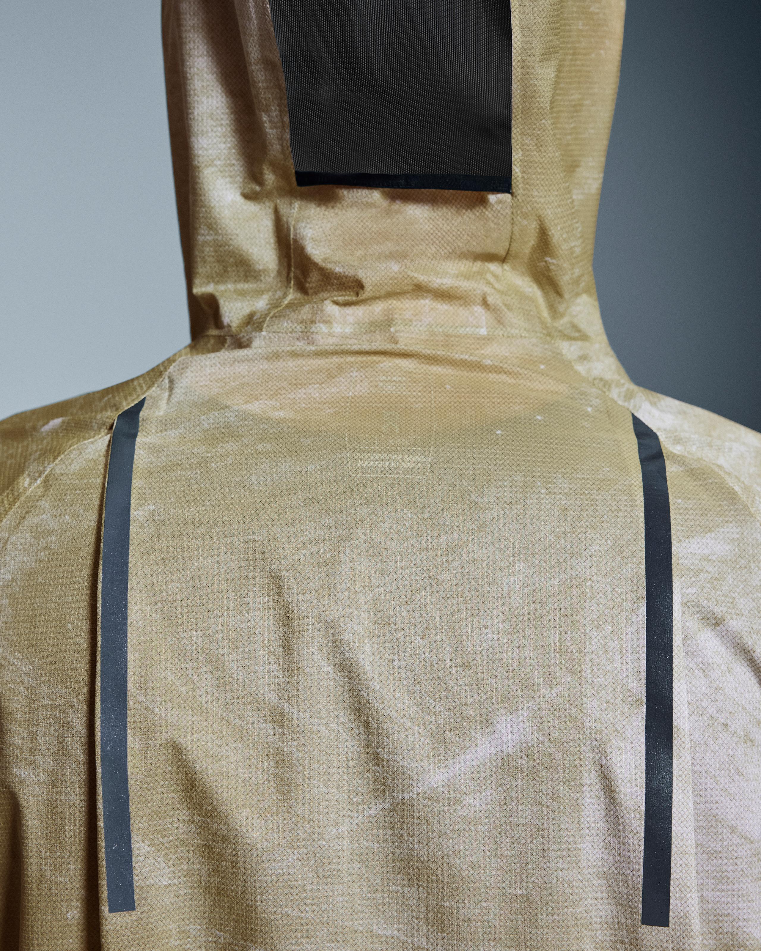 Мужская куртка On Ultra Jacket, White / Caper — фото 5