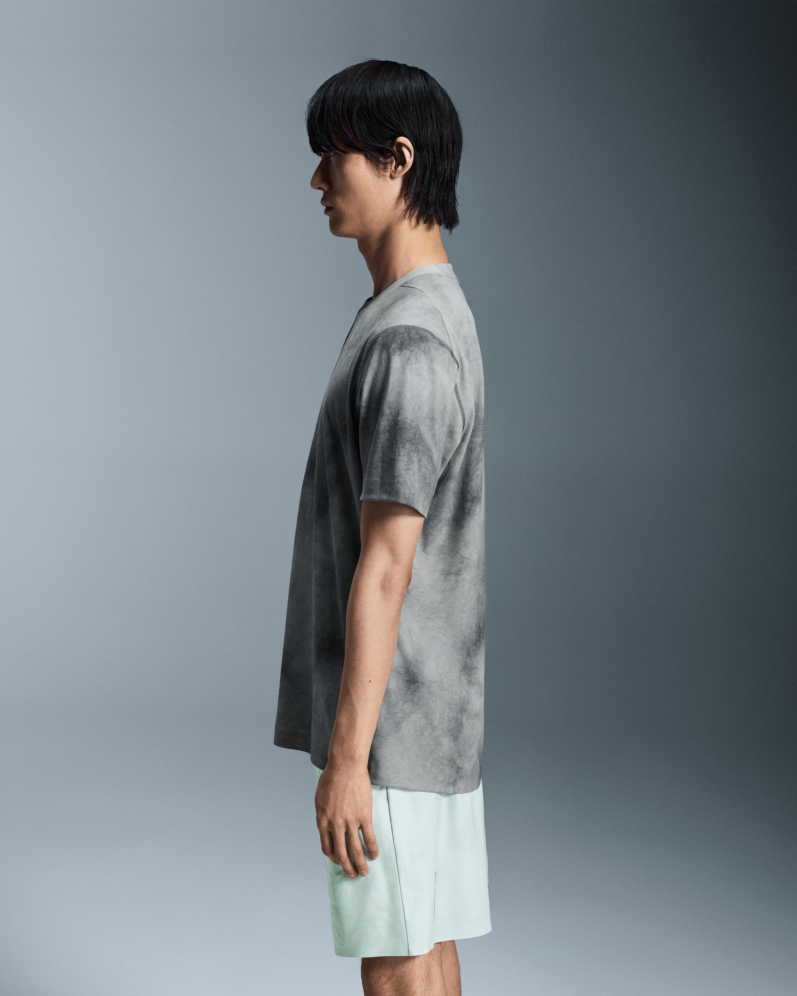 Мужская футболка Active T-Shirt LOEWE, серая с мультиколором — фото 4
