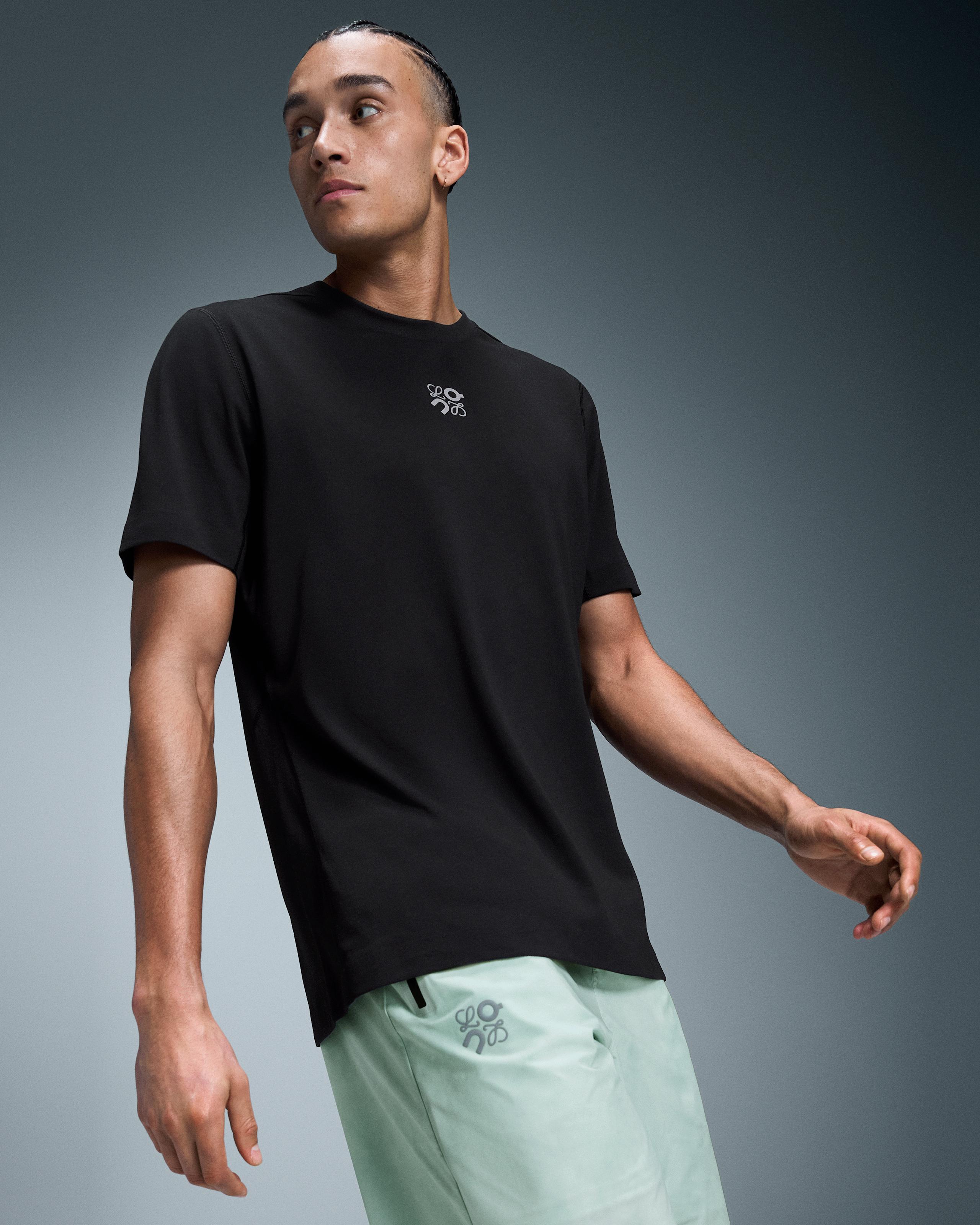 Футболка мужская On Active T-Shirt LOEWE, цвет чёрный (Black) — фото 6
