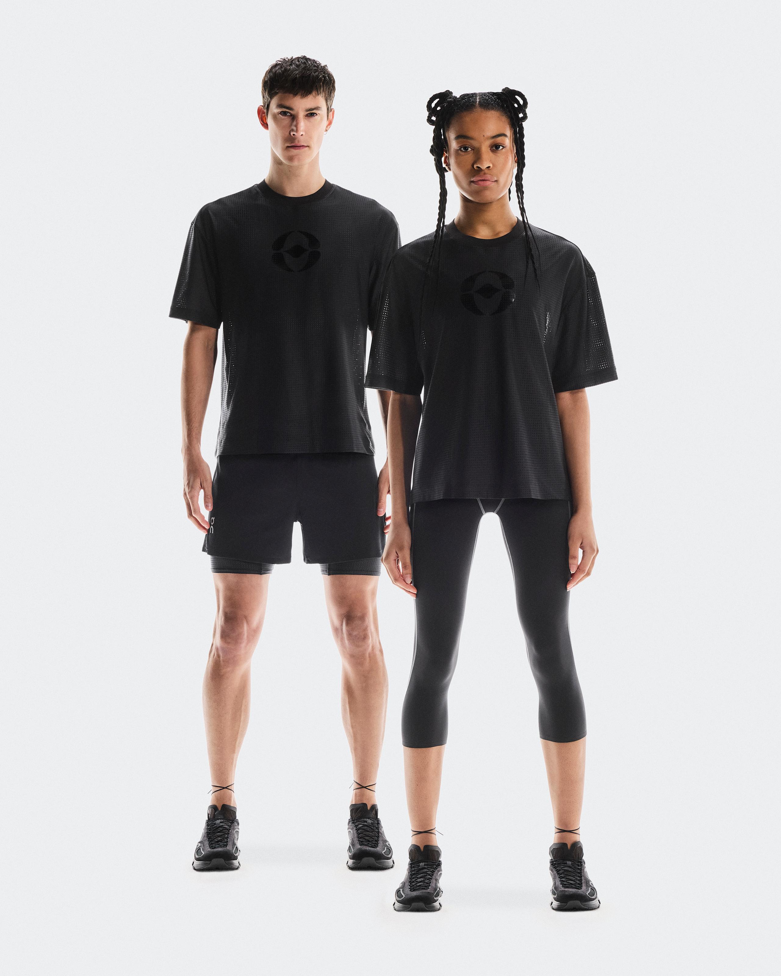 Cut-Out T FKA Black