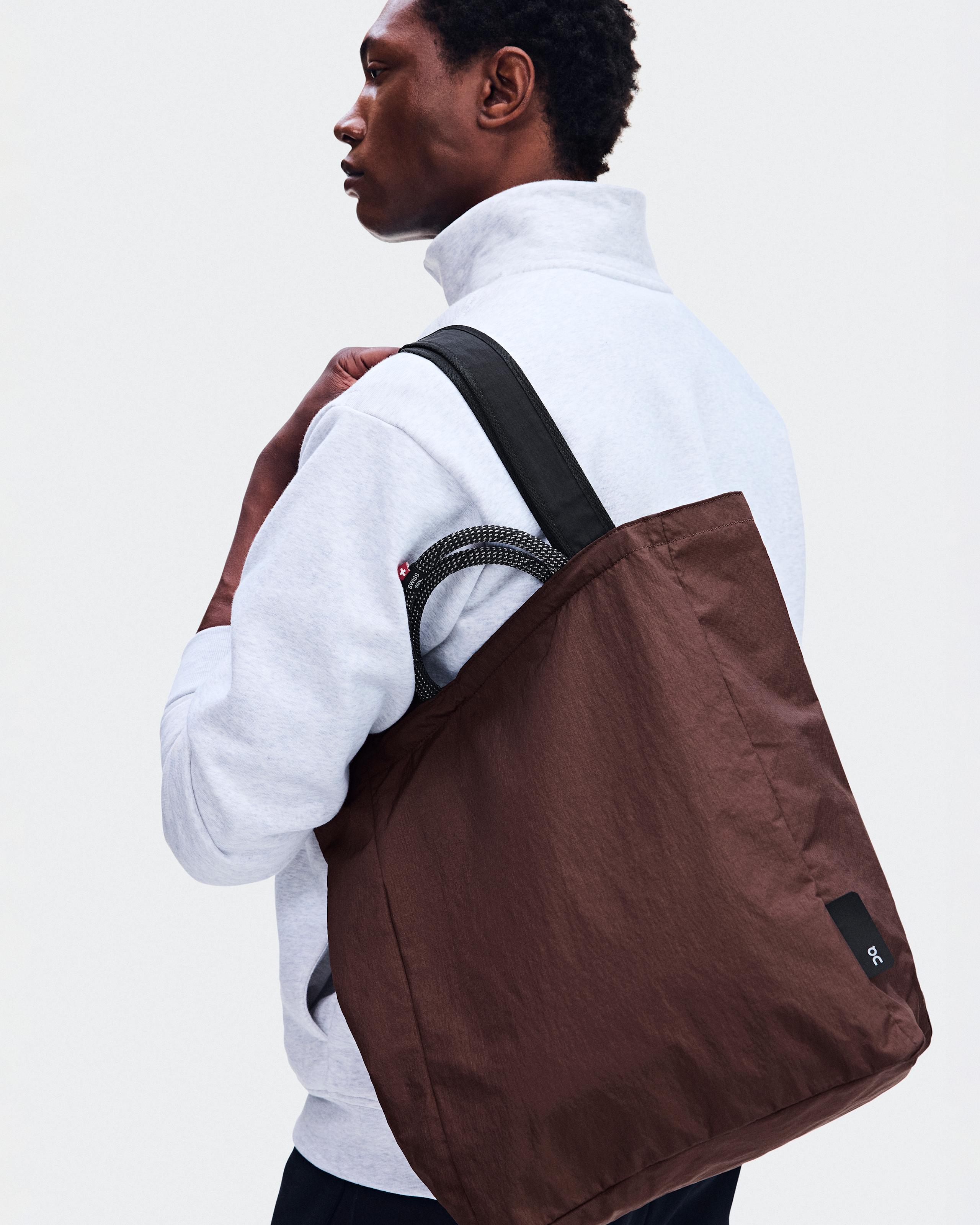 Сумка On Tote Pack 25L, шоколадно-коричневая с чёрным — фото 4