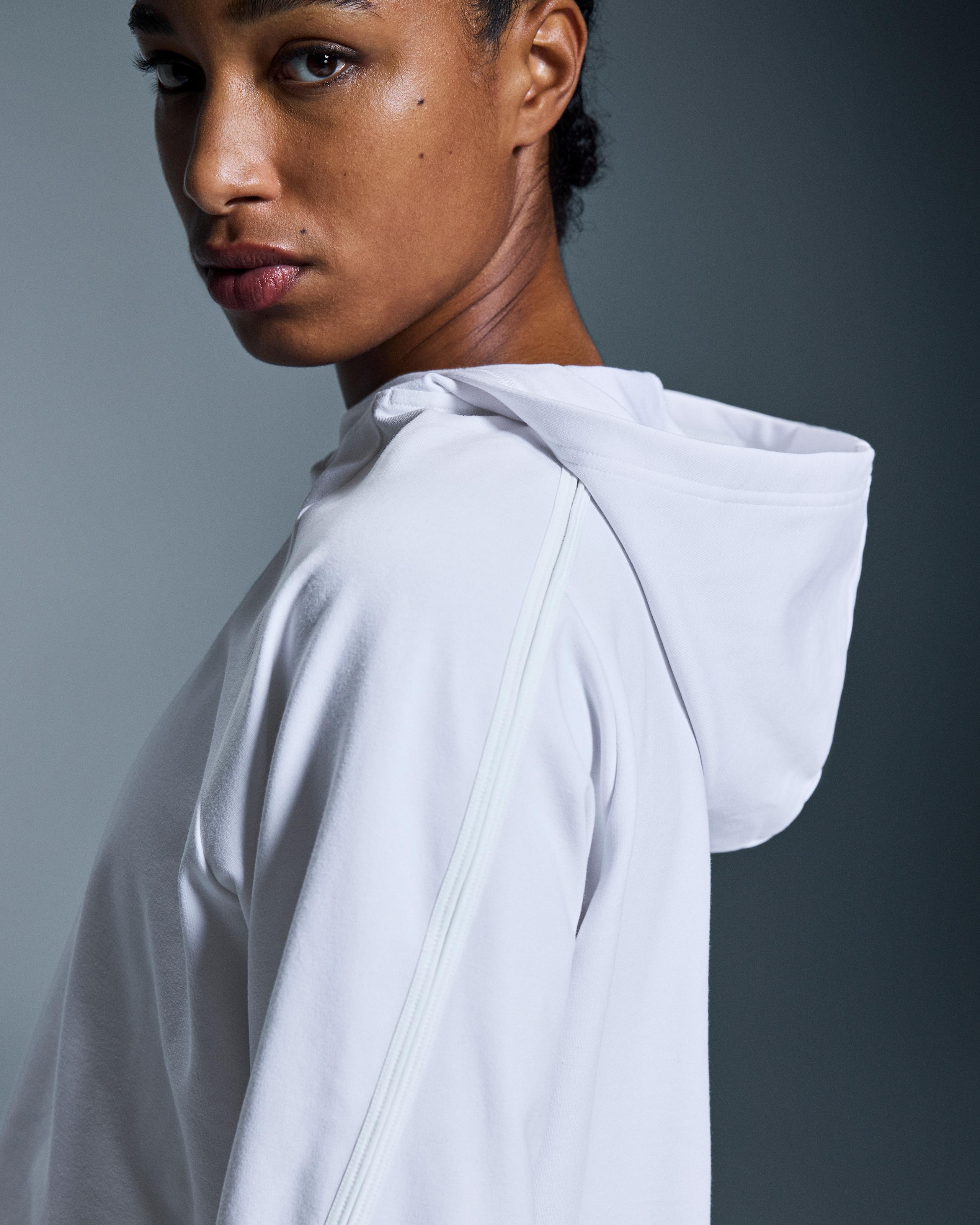 Женское худи On Studio Hoodie, White — фото 4