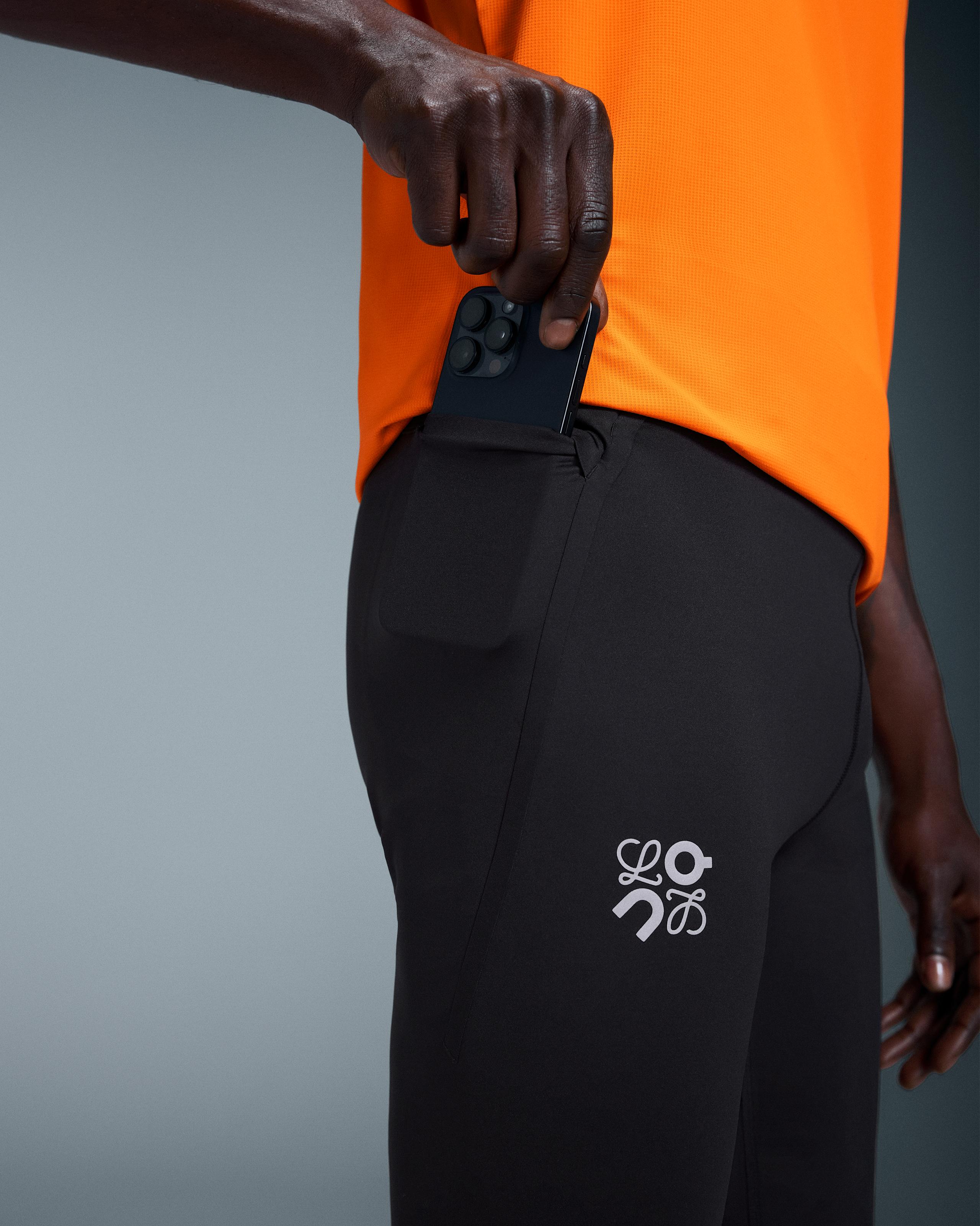 Шорты мужские On Active Shorts LOEWE, цвет чёрный (Black) — фото 5