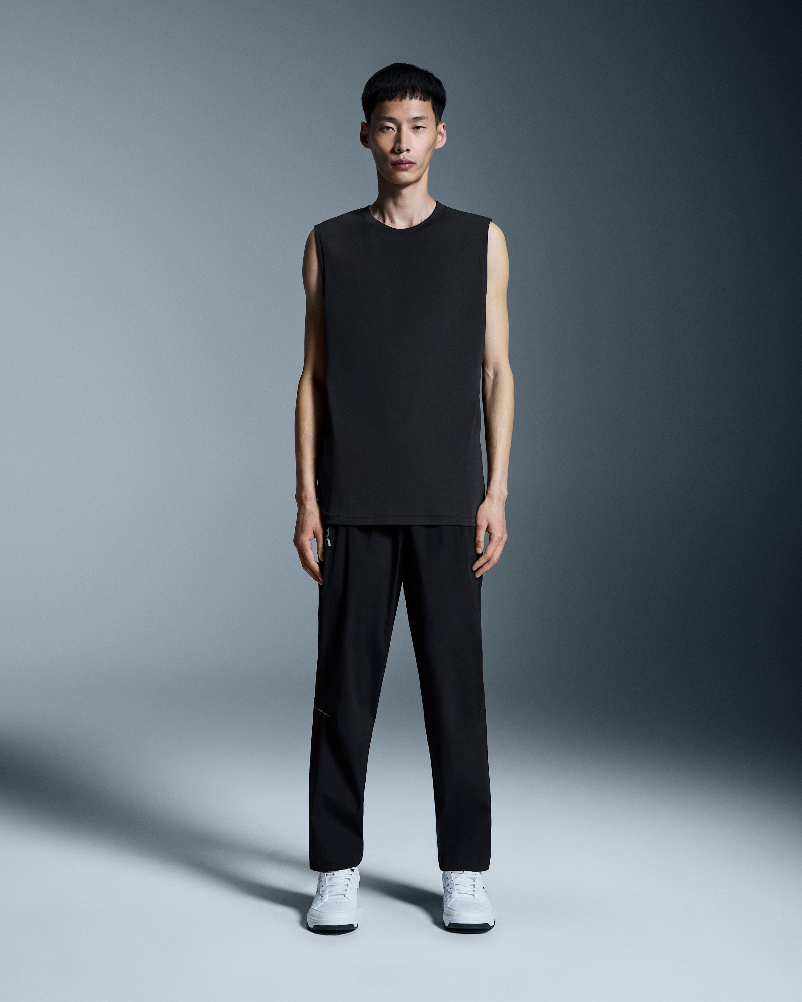 Focus Tank Black