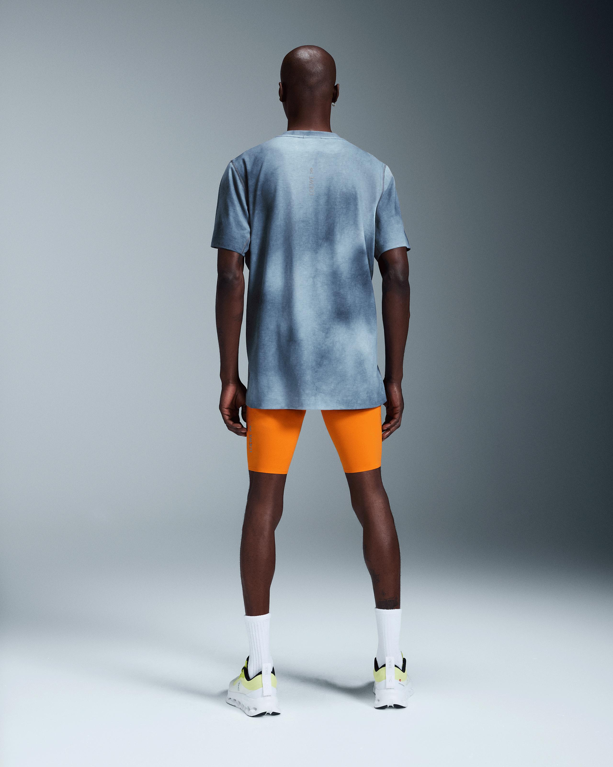 Футболка мужская On Active T-Shirt LOEWE, цвет синий мультиколор (Blue / Multicolor) — фото 2
