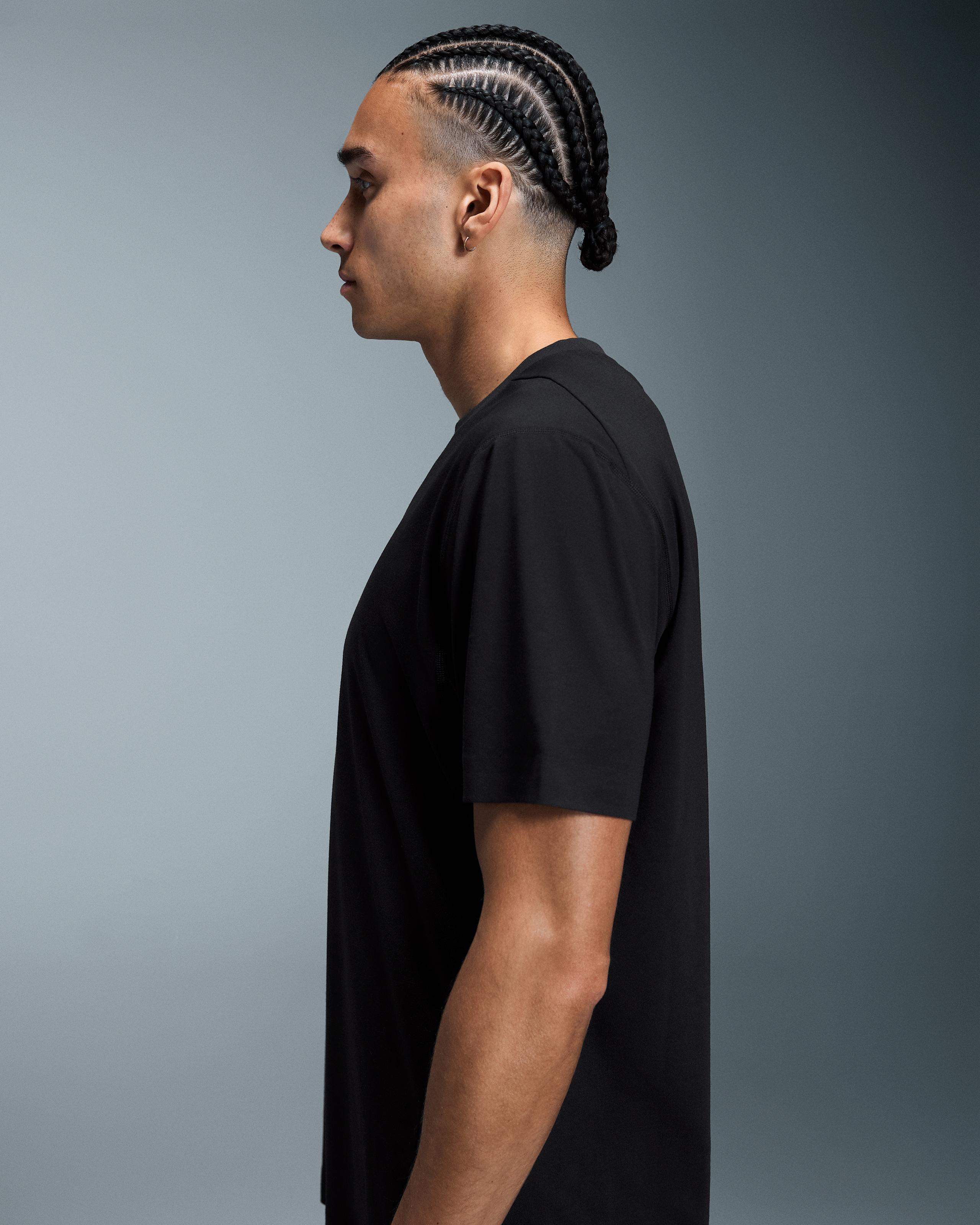 Футболка мужская On Active T-Shirt LOEWE, цвет чёрный (Black) — фото 4