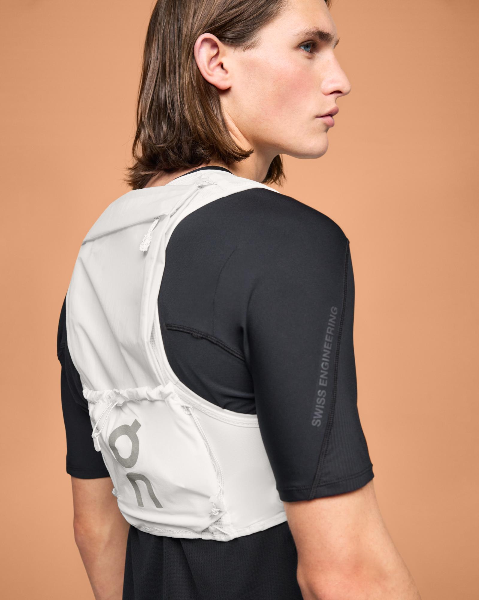 Жилет Ultra Vest 10L, неокрашенный белый — фото 4