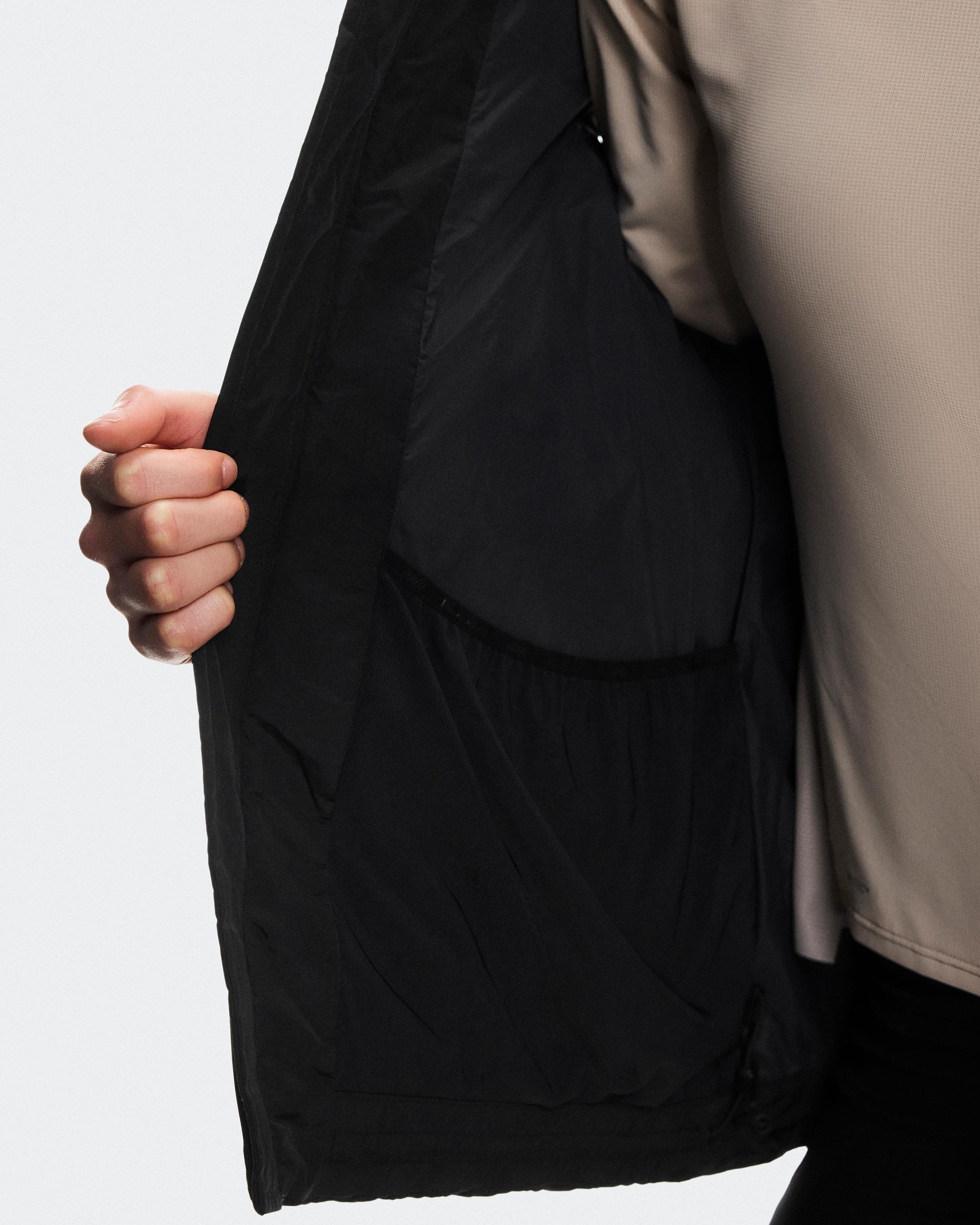 Женский утеплённый жилет All-Day Puffer Vest, чёрный — фото 9