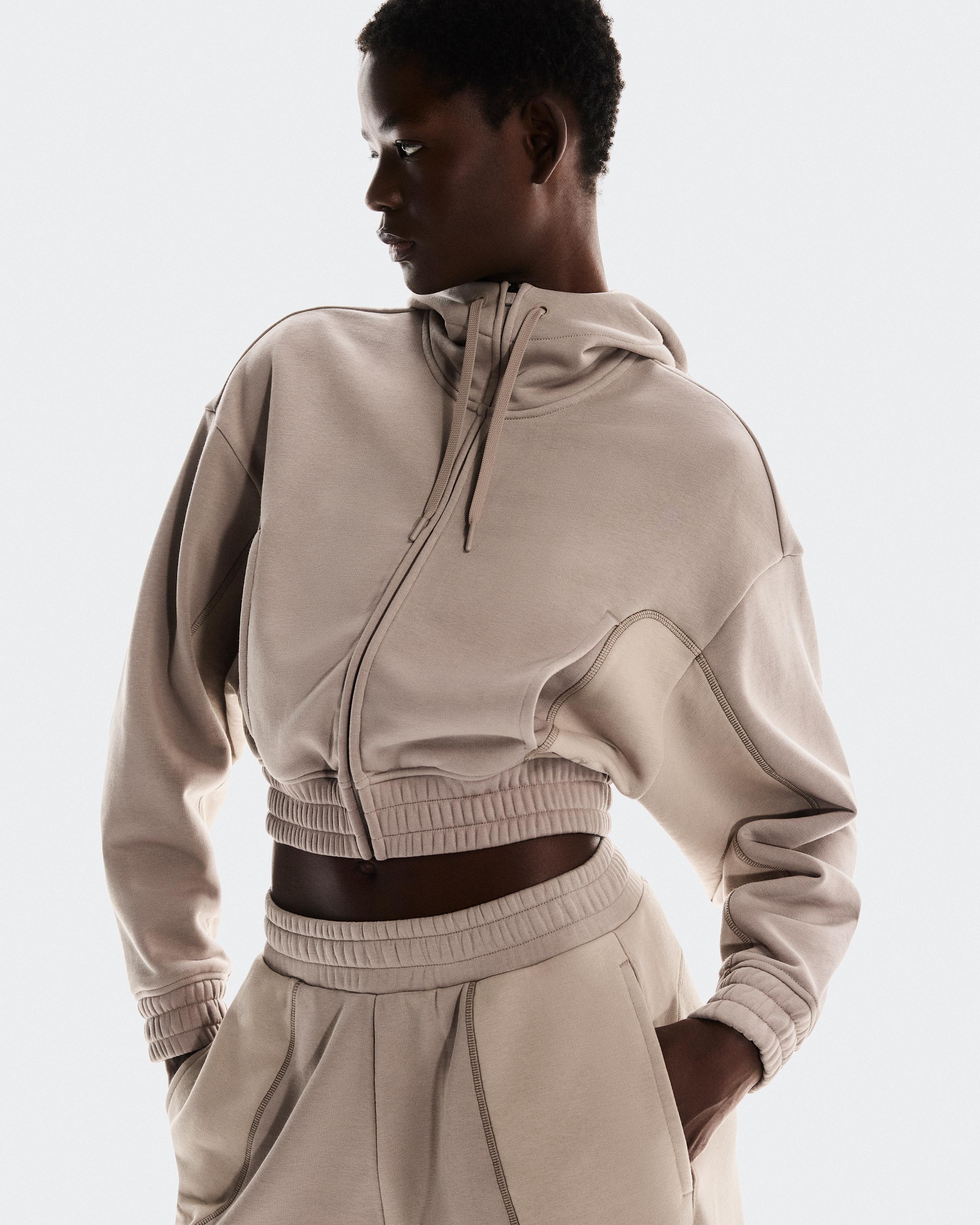 Женское худи On Club Cropped Hoodie FKA twigs, пепельно-серое / песочное — фото 3