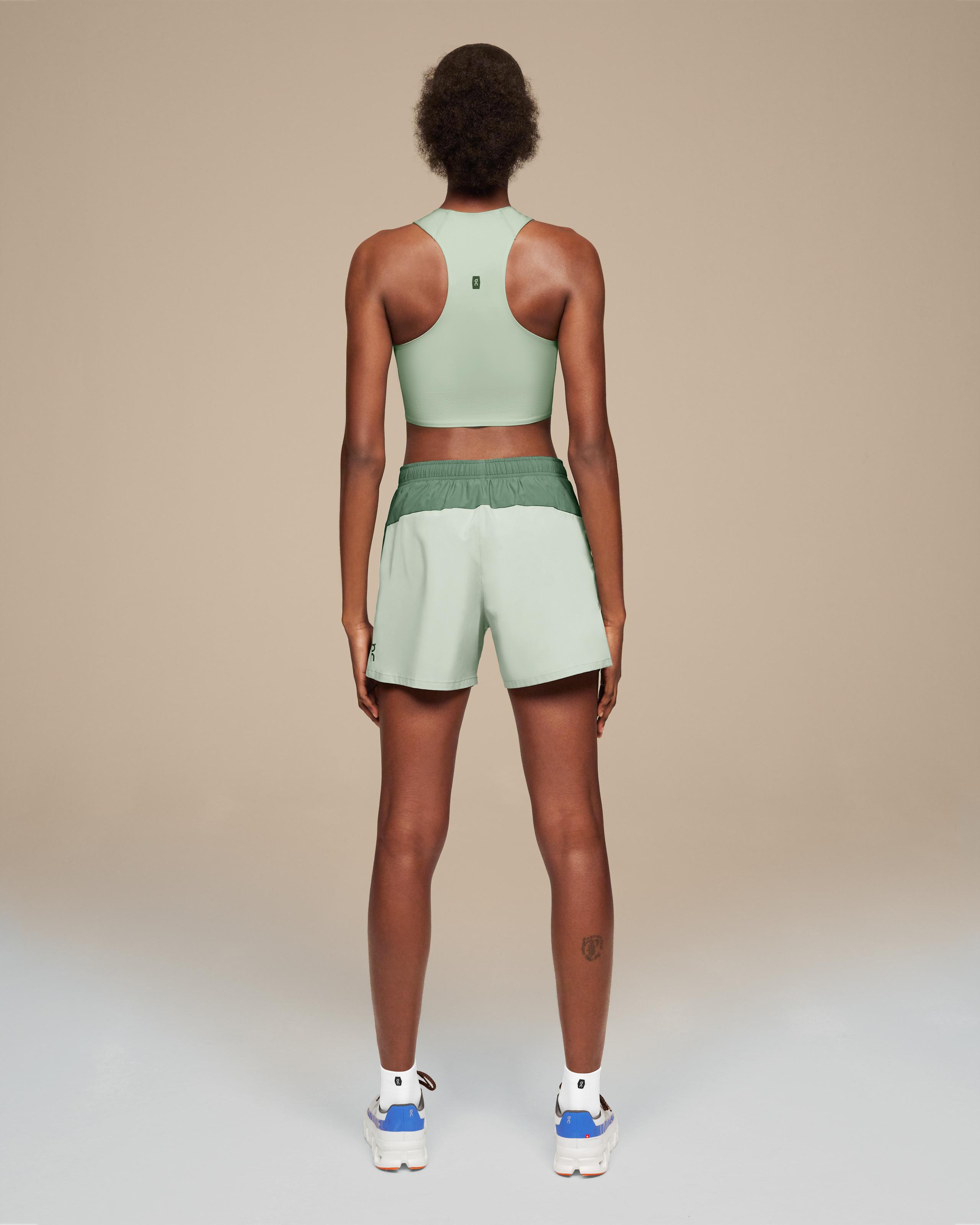 Женские шорты On Essential Shorts, Moss / Ivy — фото 3