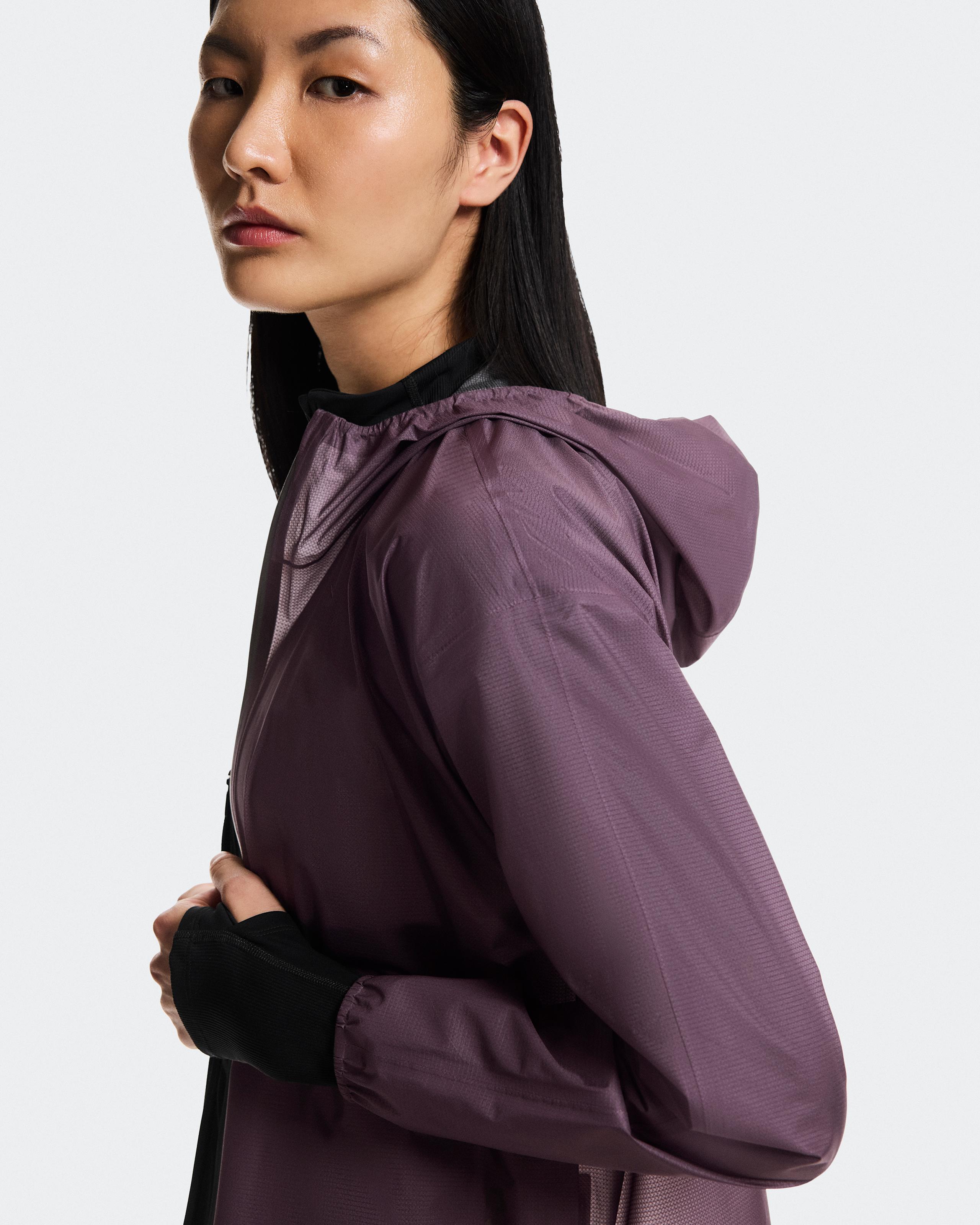 Женская куртка On Explore Lightweight Waterproof Jacket, Gobi — фото 5