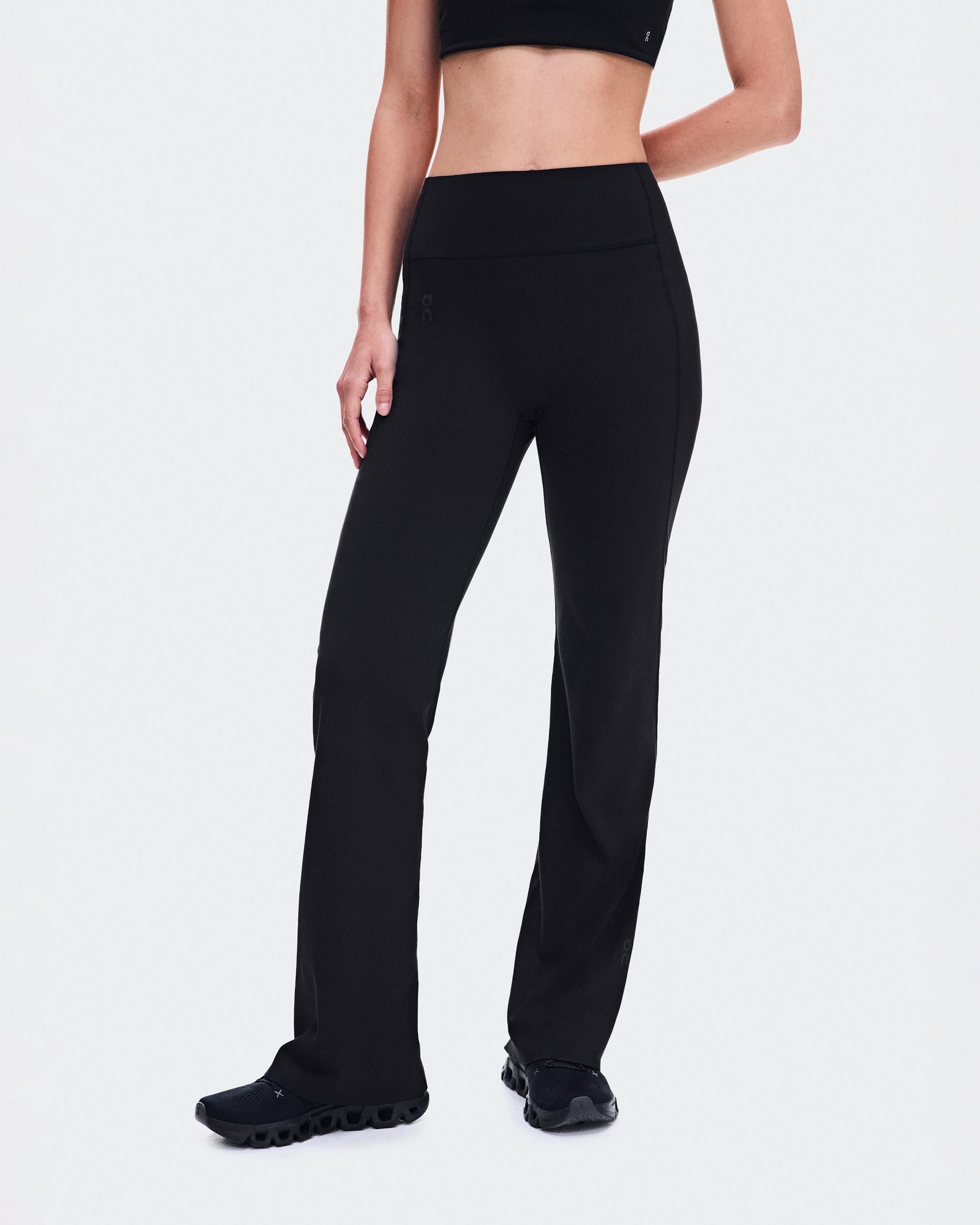 Женские расклешённые брюки Studio Flared Pants 32" (чёрный) — фото 2