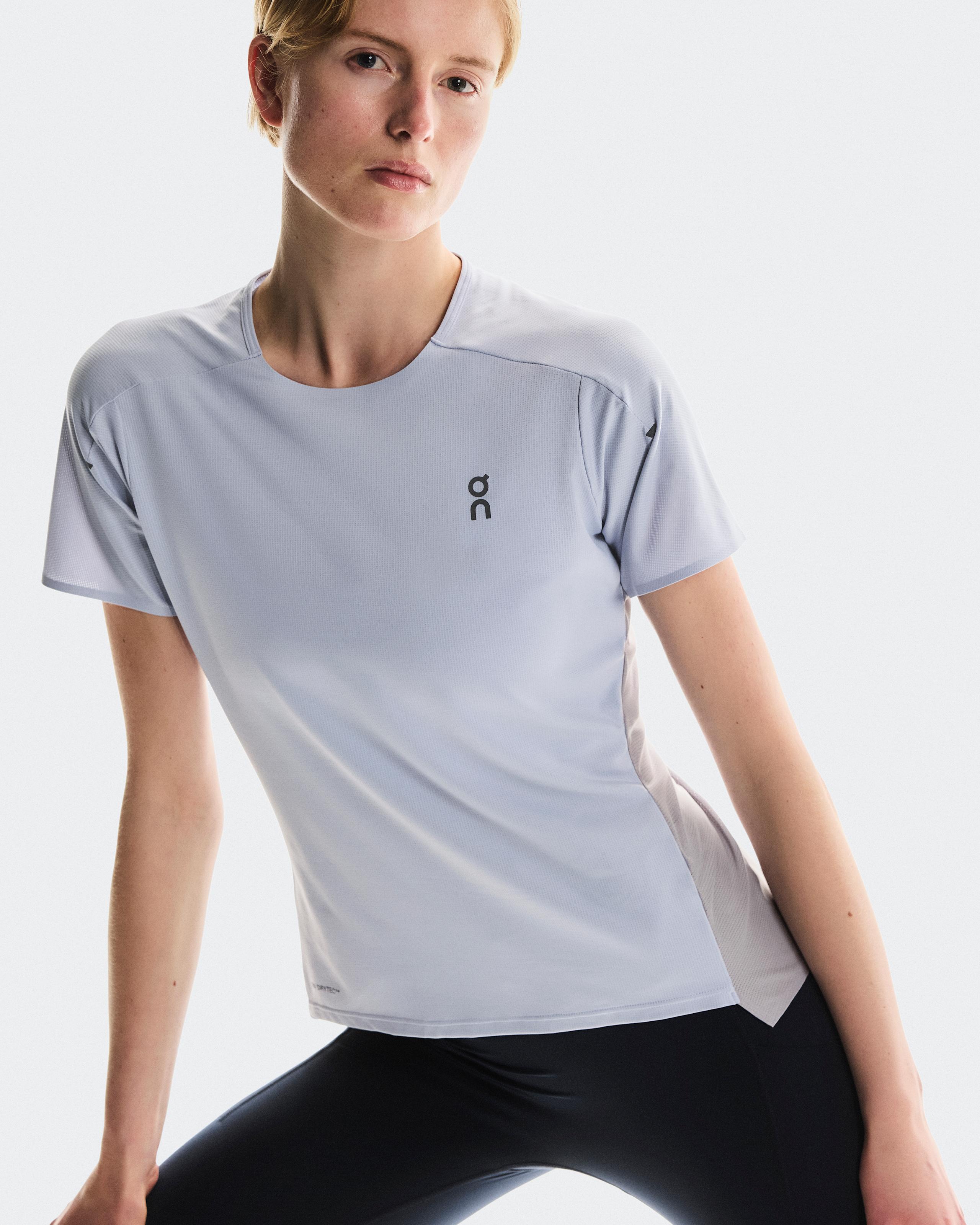 Женская футболка On Performance-T, Nimbus/Lilac — фото 3