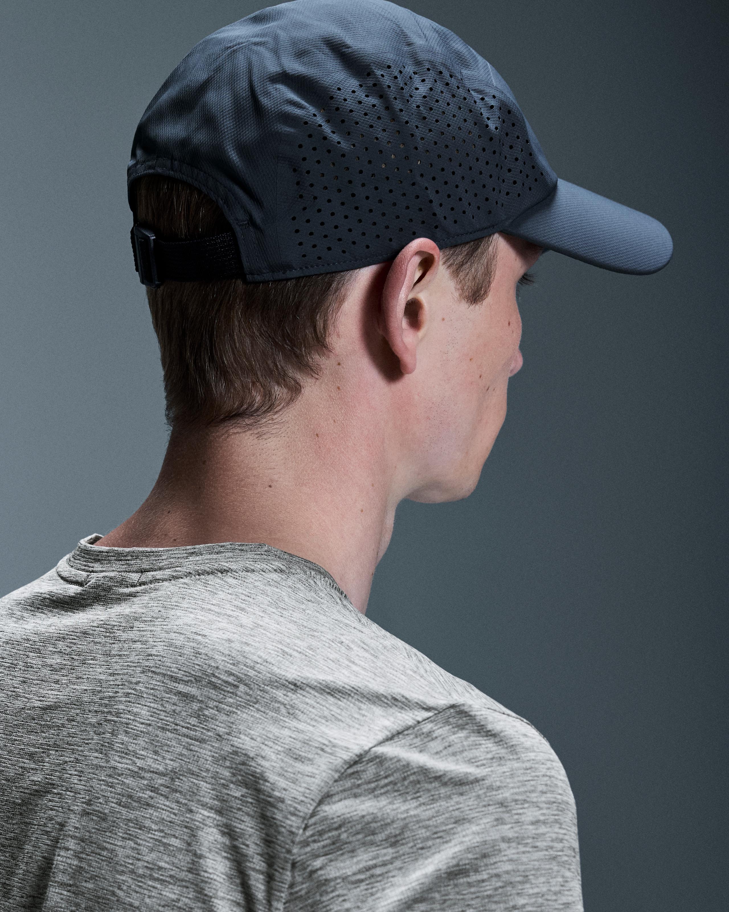 Кепка Lightweight Cap, тёмно-синяя — фото 4