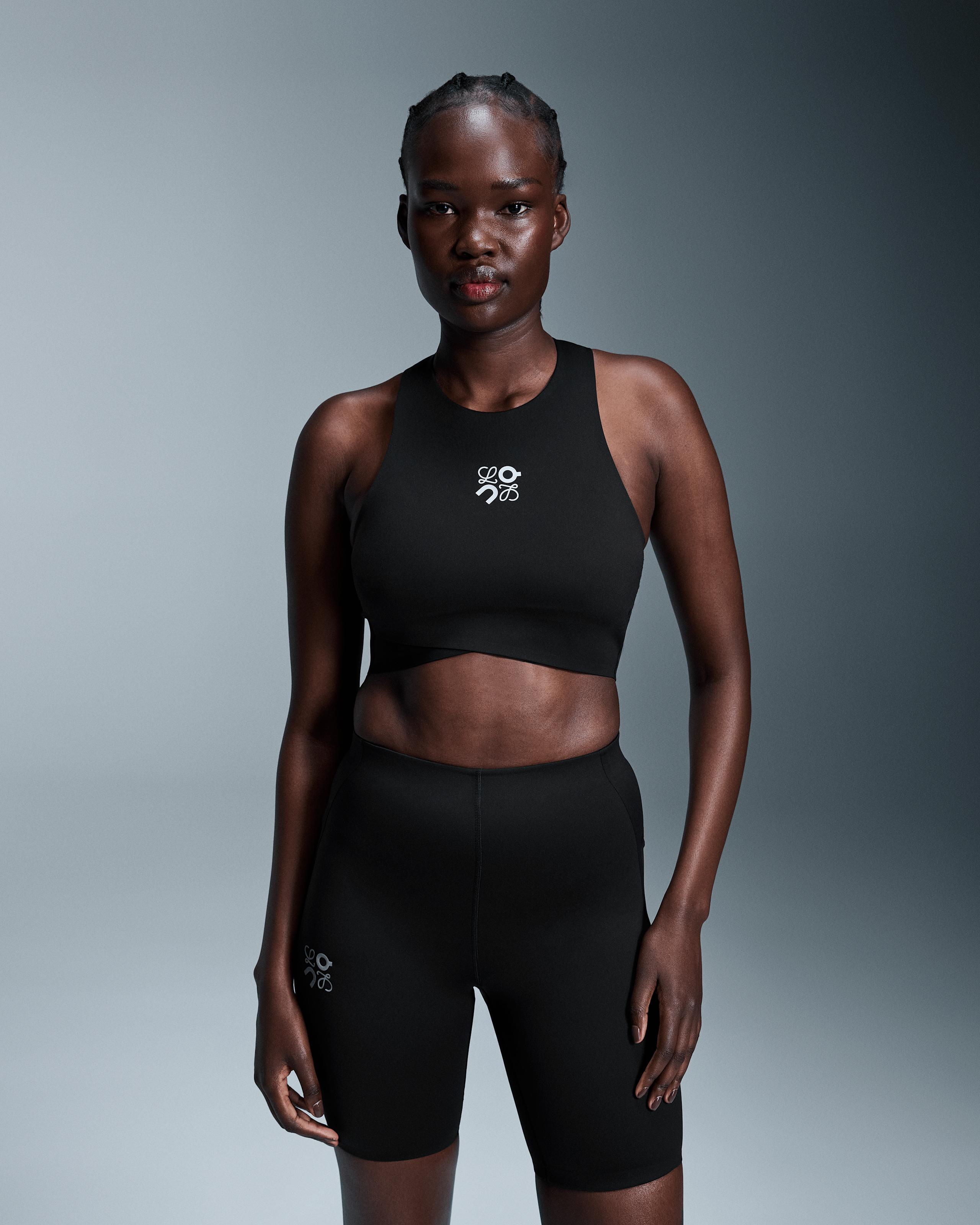 Шорты женские On Active Shorts LOEWE, цвет чёрный (Black) — фото 3