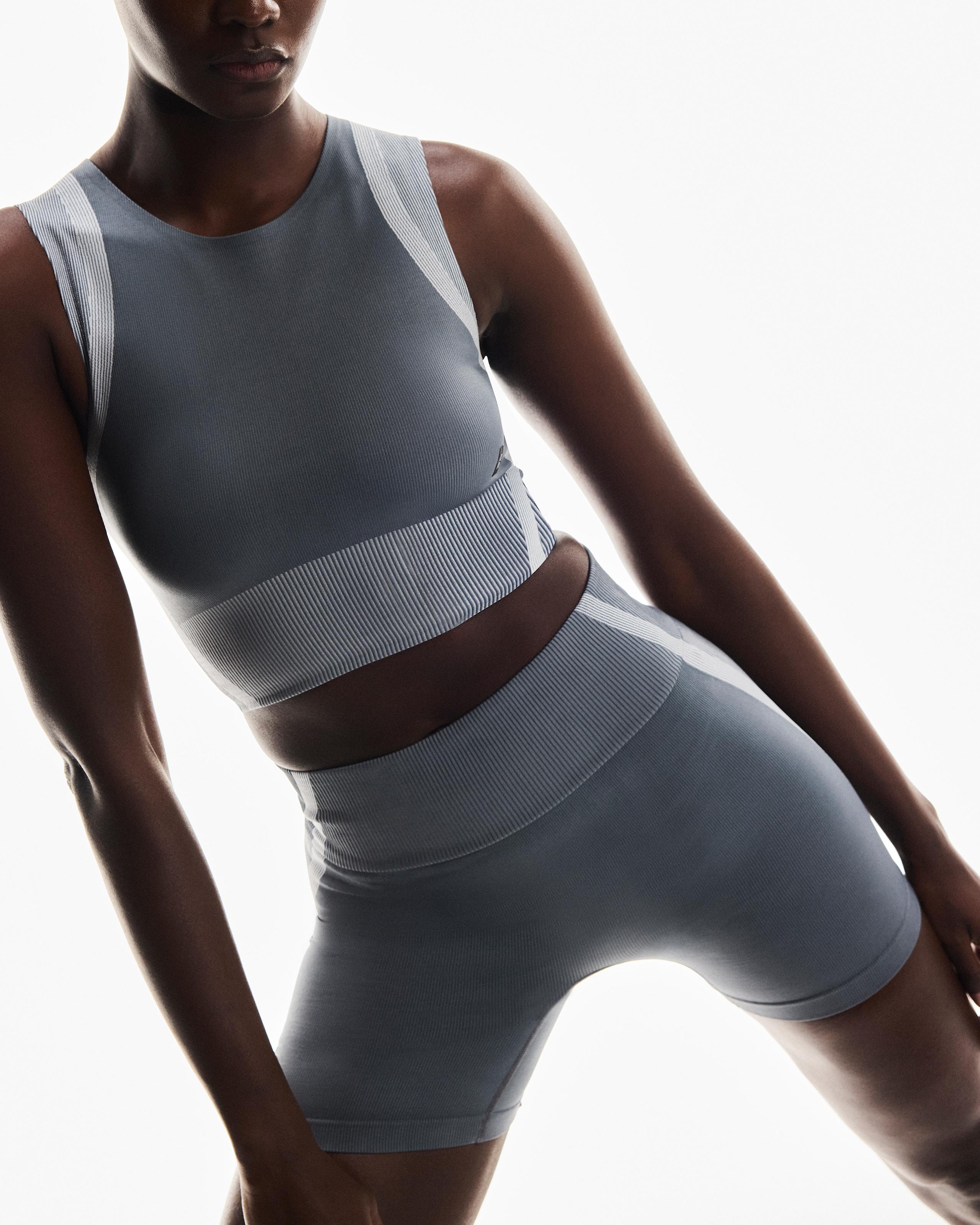 Женские шорты On Studio Knit Shorts, Rock / Glacier — фото 7