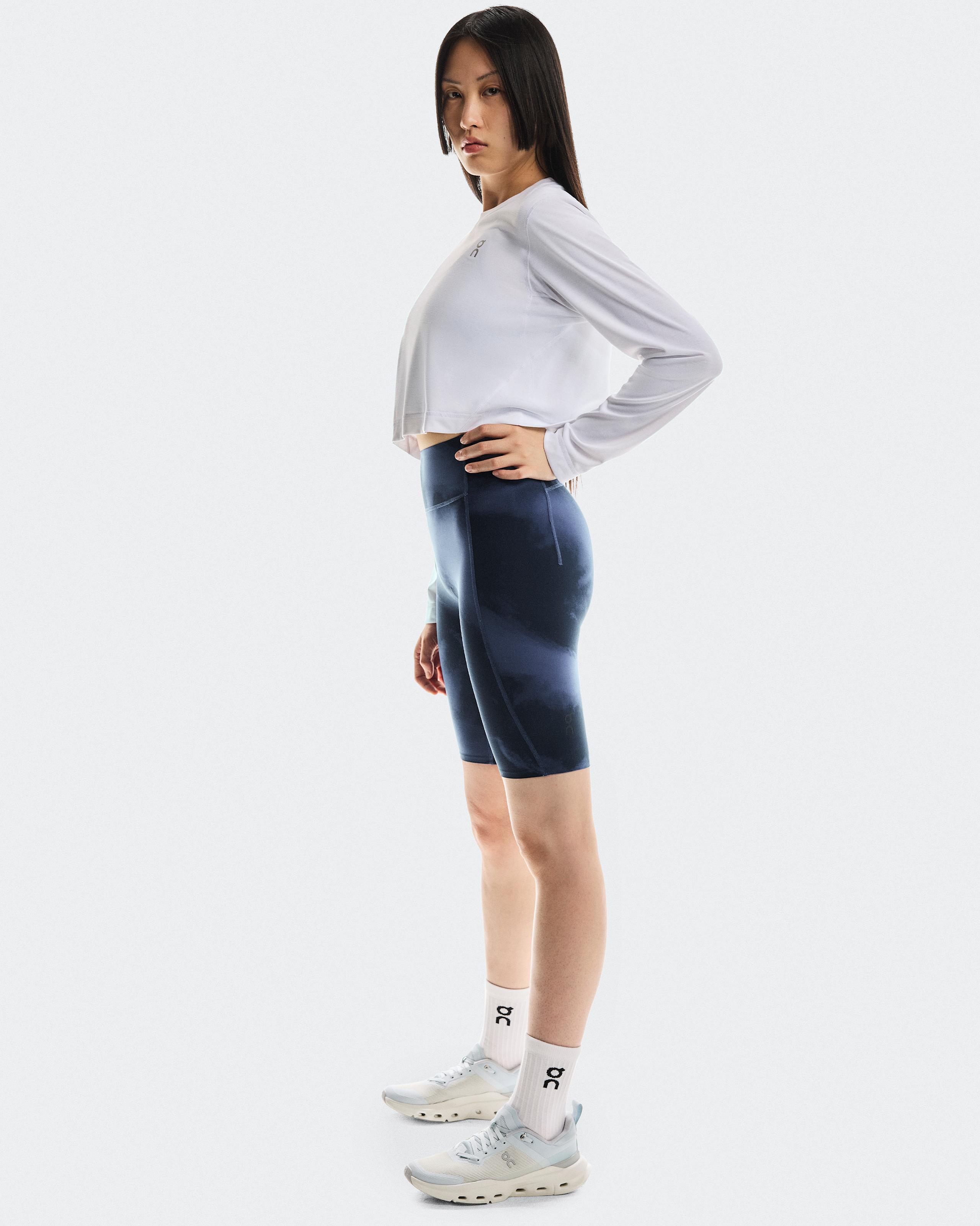 Женские шорты On Studio Tights Short, Acai / Navy — фото 3