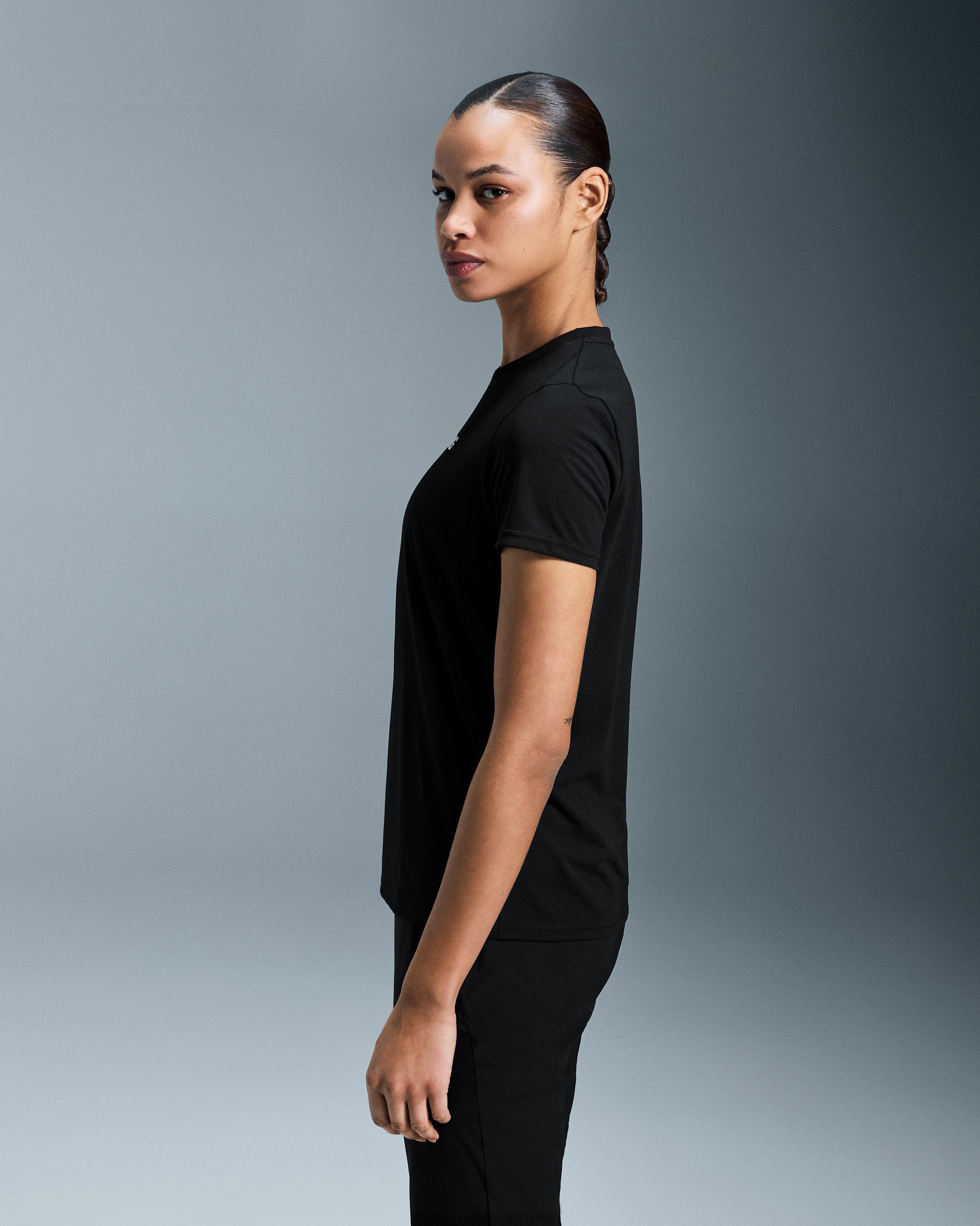 Женская футболка On Run-T, Black — фото 4