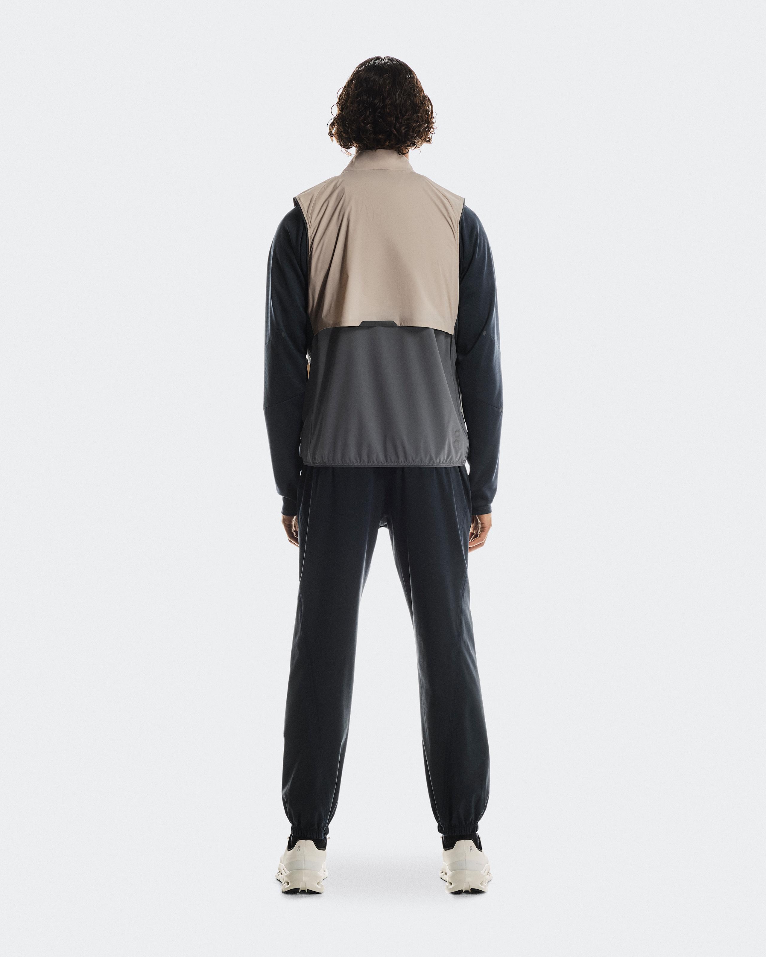 Мужской жилет On Weather Vest, Desert / Eclipse — фото 2
