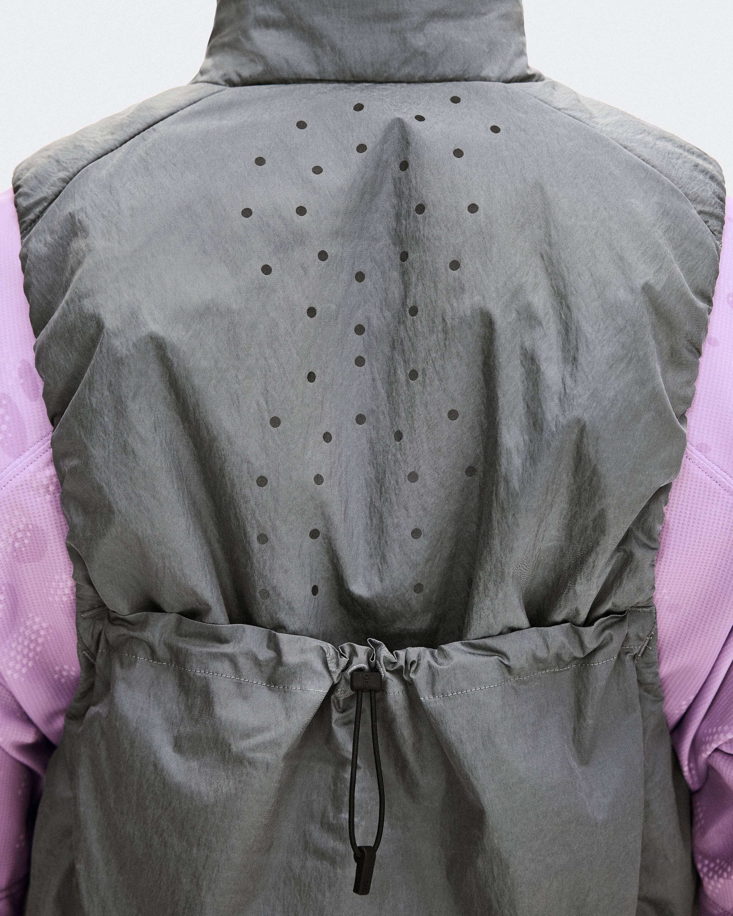 Женский жилет On Performance Volt Vest Glacier — фото 5