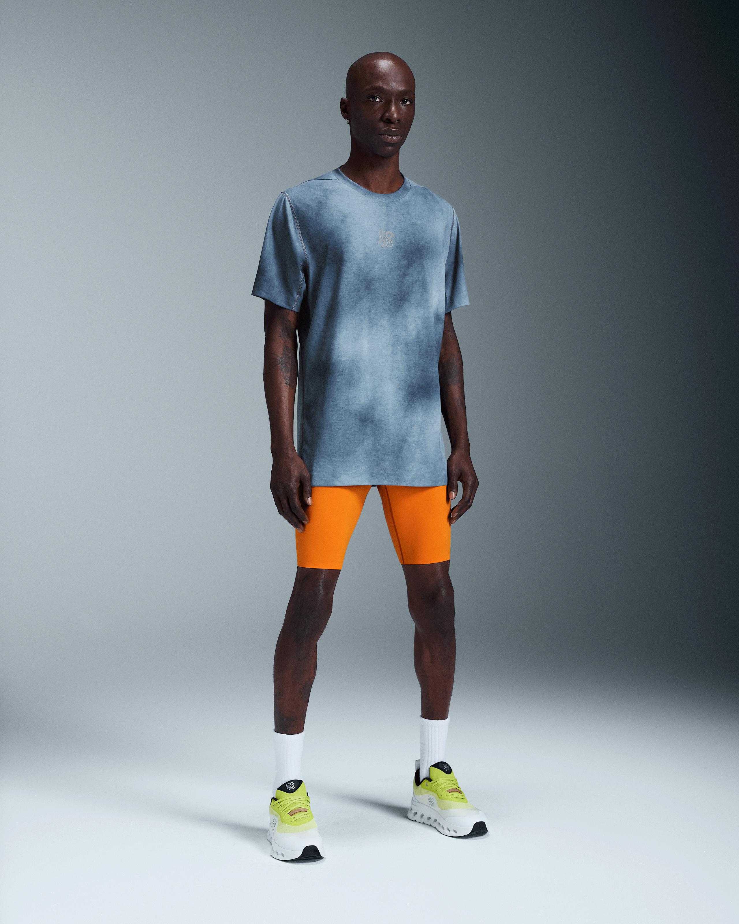 Футболка мужская On Active T-Shirt LOEWE, цвет синий мультиколор (Blue / Multicolor) — фото 1