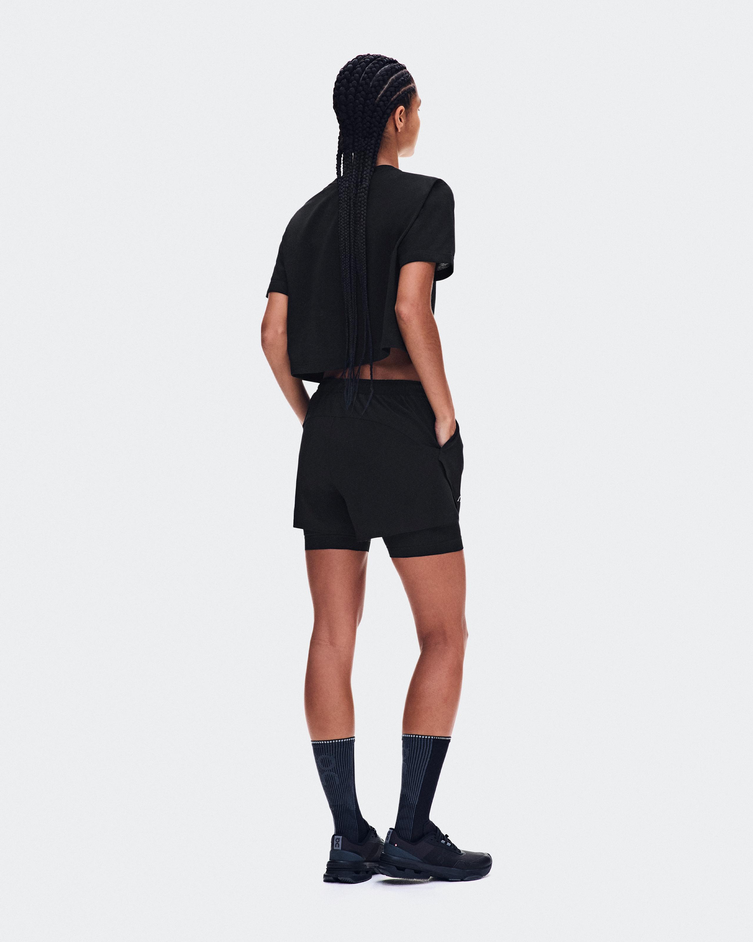 Женская укороченная футболка Train-T Crop, цвет чёрный (Black) — фото 3
