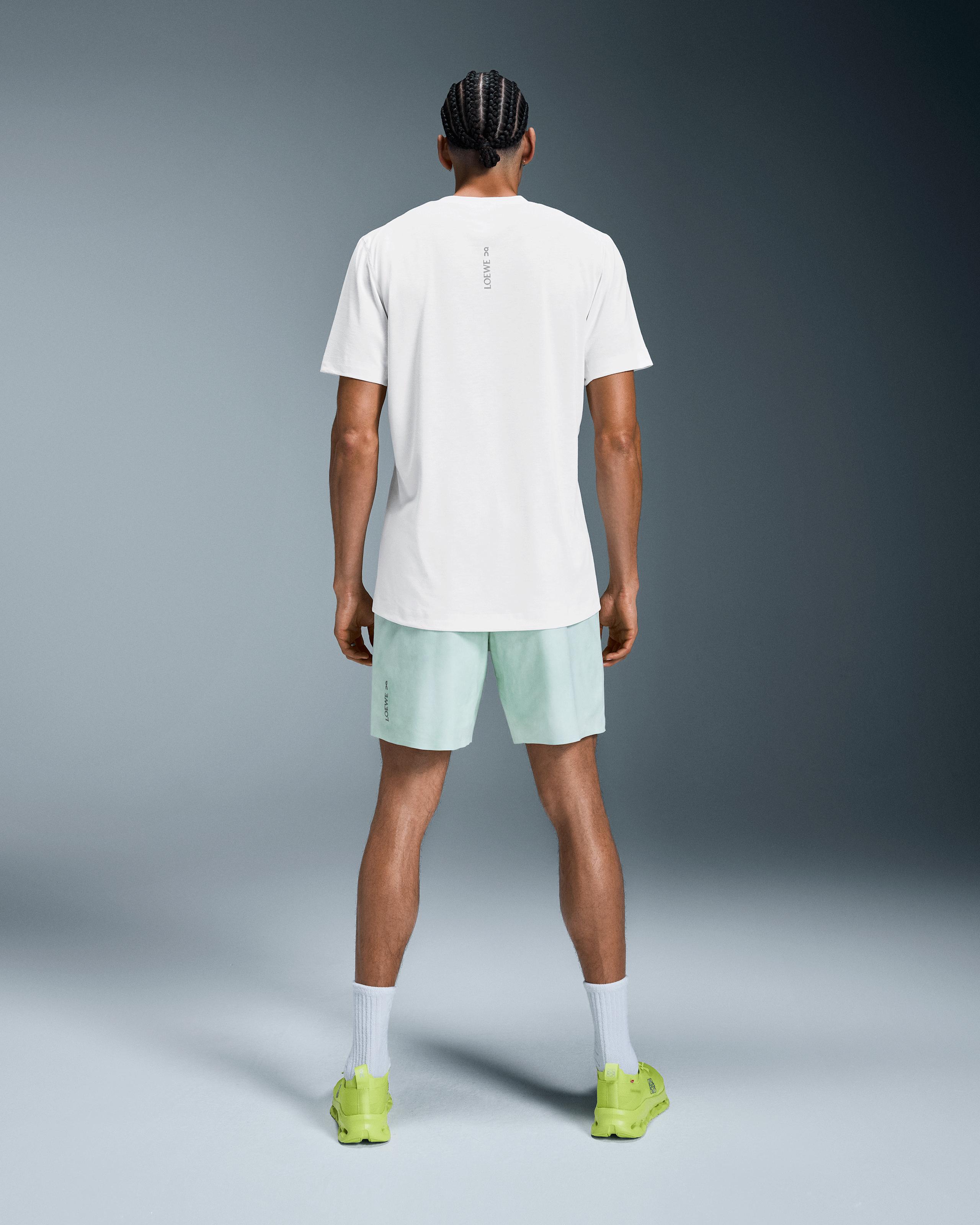 Футболка мужская On Active T-Shirt LOEWE, цвет белый (White) — фото 2