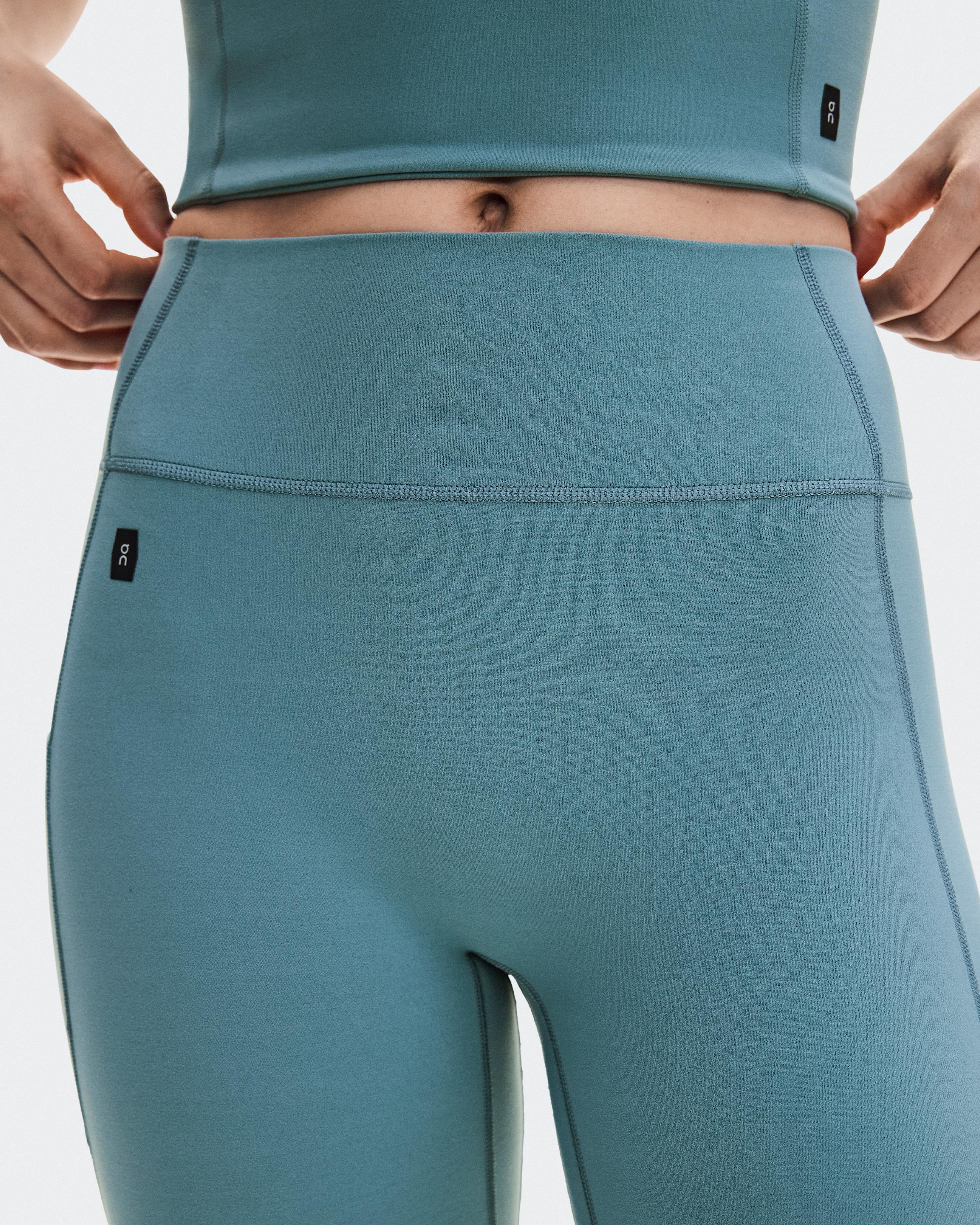 Брюки On Studio Flared Pants 32" женские, агавово-зелёные — фото 4