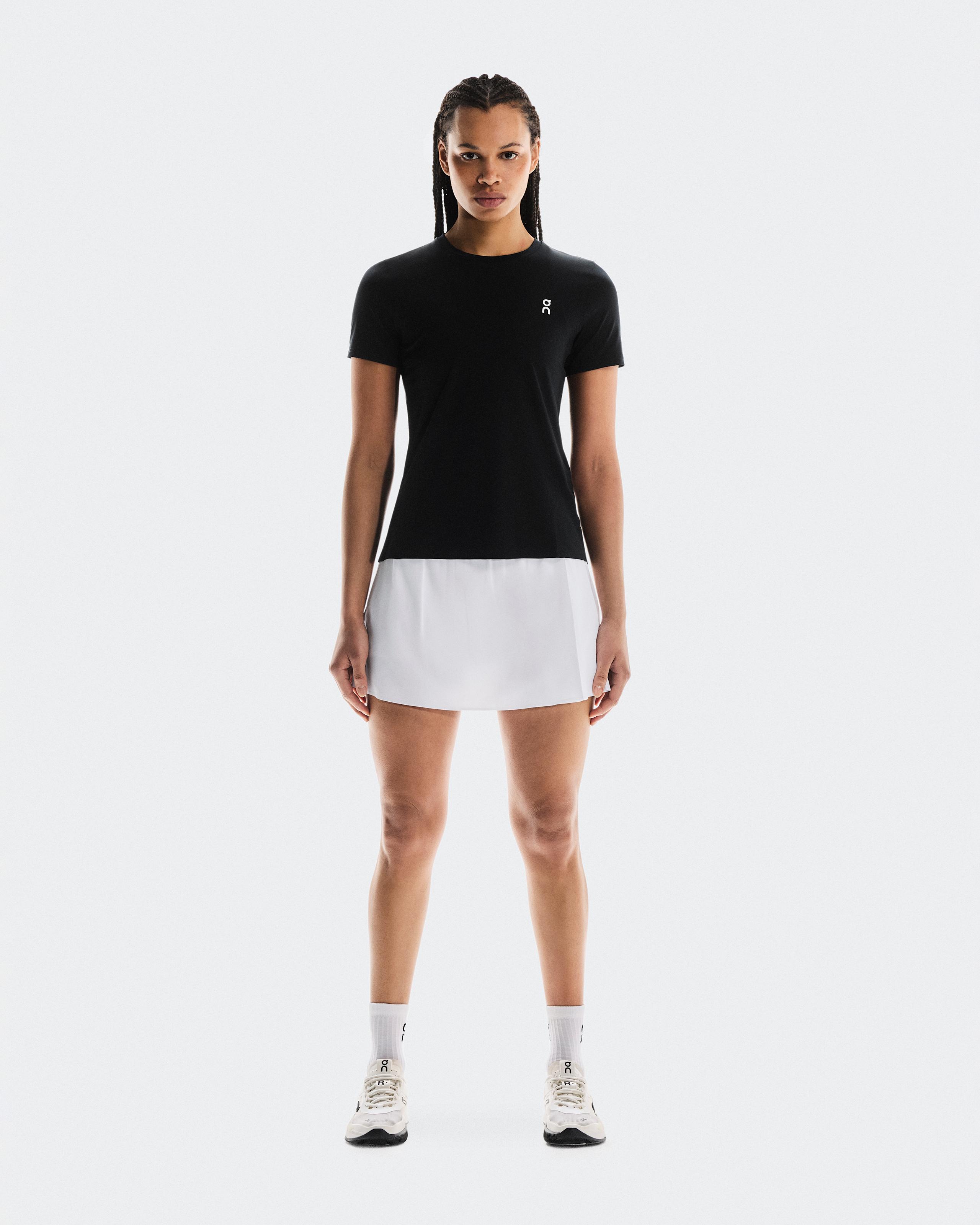 Court-T All Black