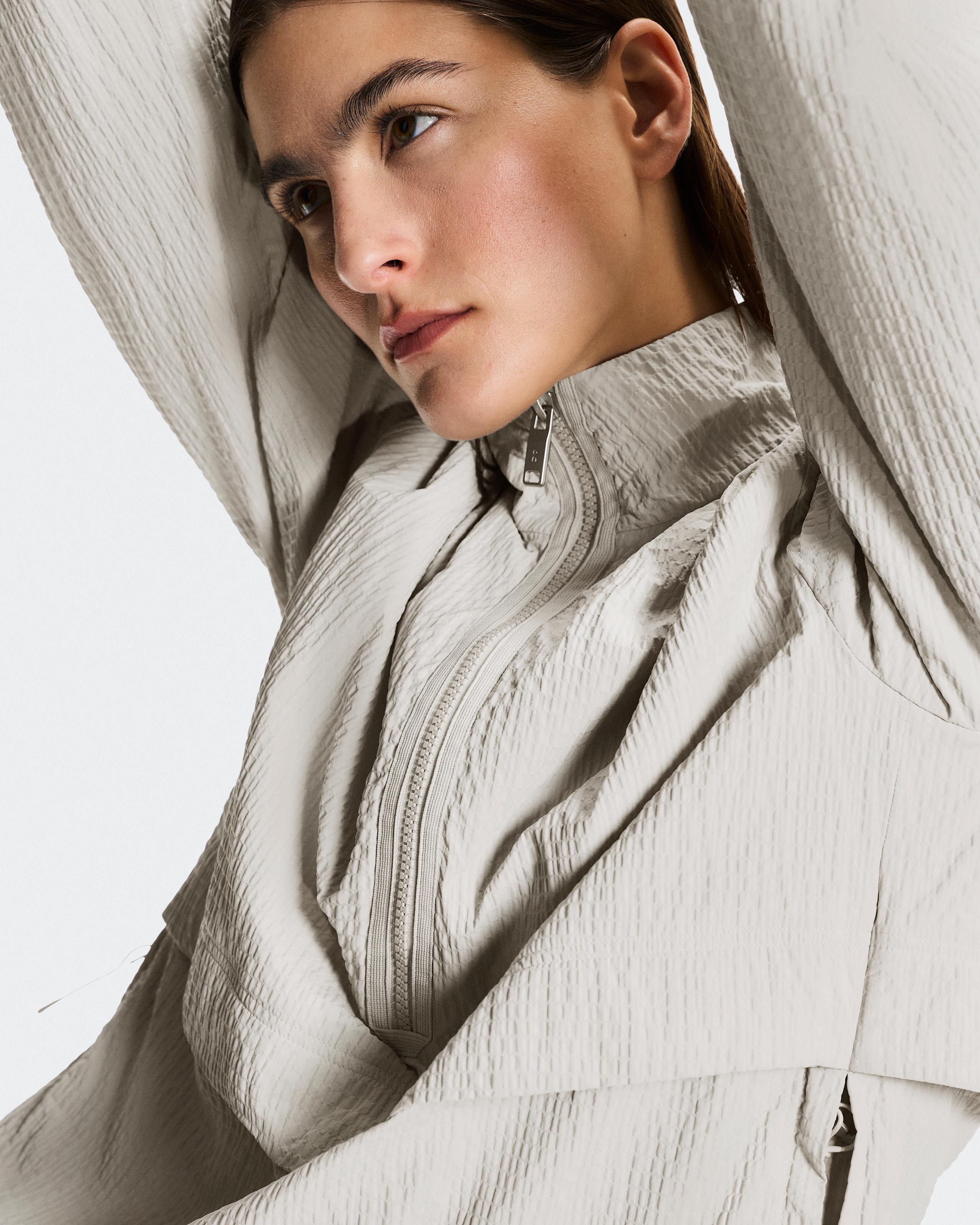 Женская куртка On Courtside 1/2 Zip Eaze, Sand — фото 8