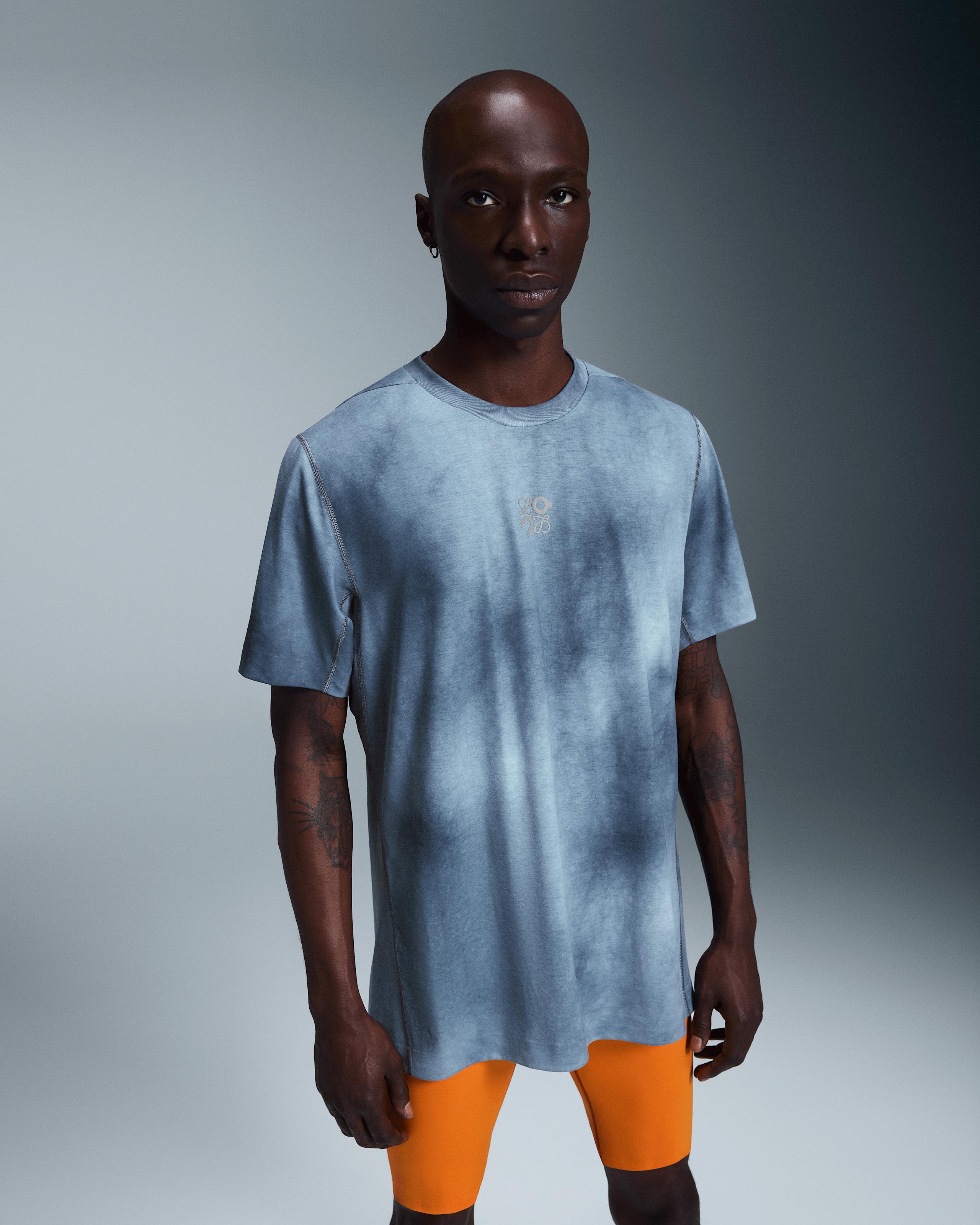 Футболка мужская On Active T-Shirt LOEWE, цвет синий мультиколор (Blue / Multicolor) — фото 3