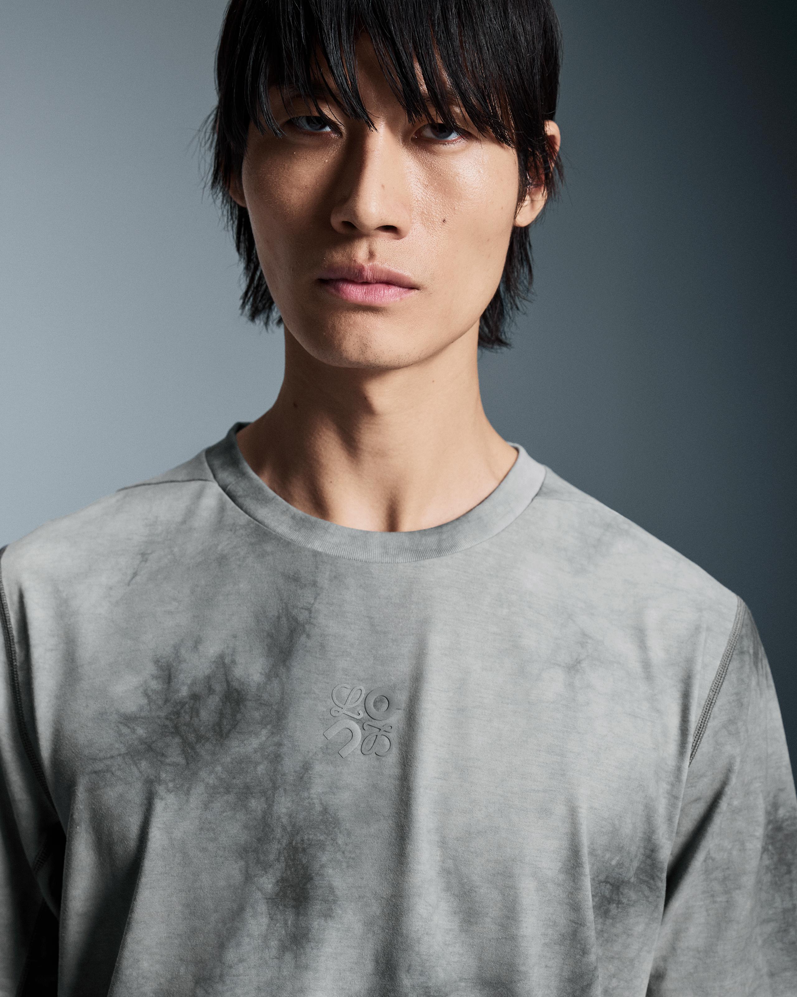 Мужская футболка Active T-Shirt LOEWE, серая с мультиколором — фото 5