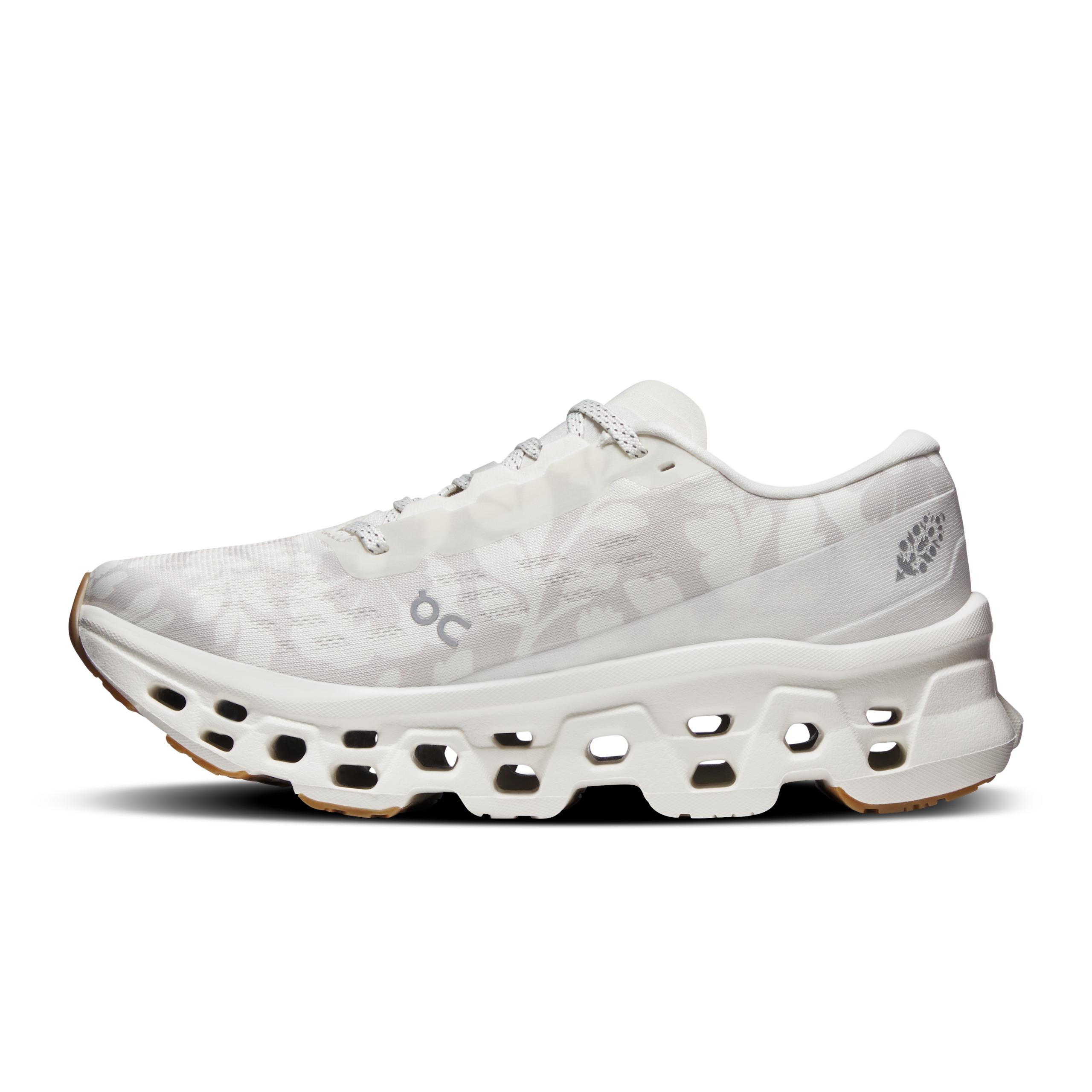 Женские кроссовки On Cloudmonster 3 FP Movement, Ivory / Pearl — фото 4