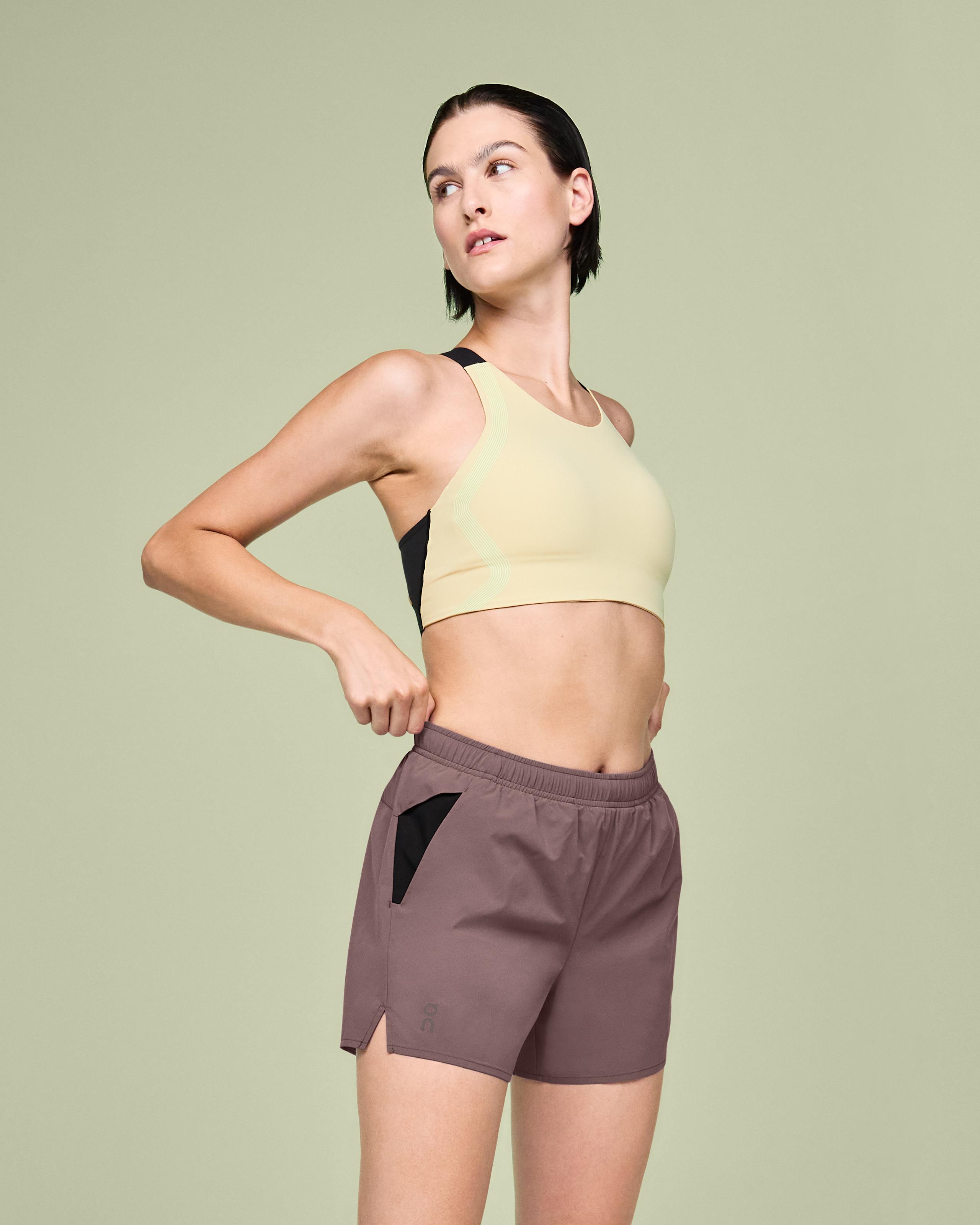 Женские шорты On Essential Shorts, Grape — фото 2