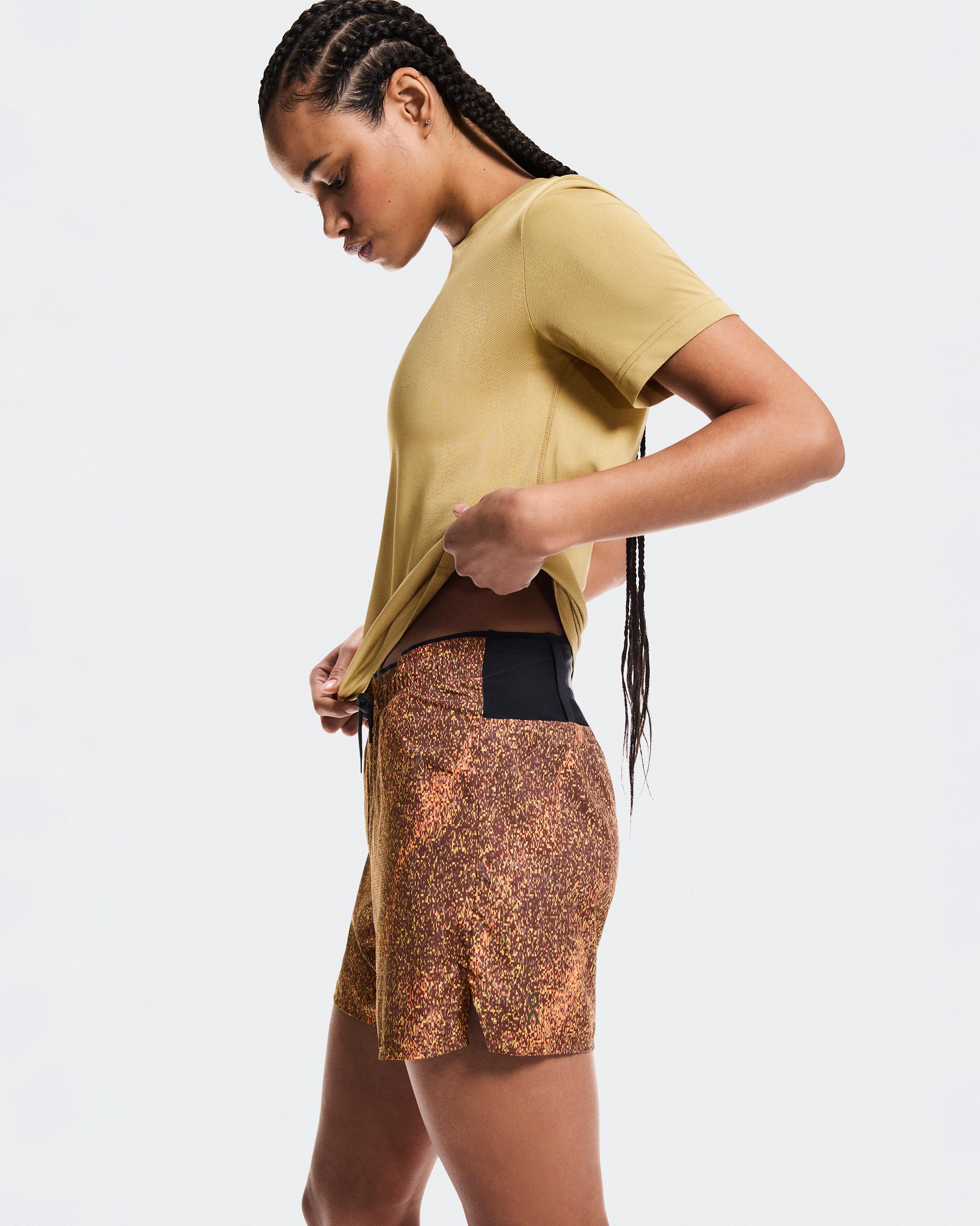 Женские шорты On Trail Shorts, Black / Gobi — фото 3