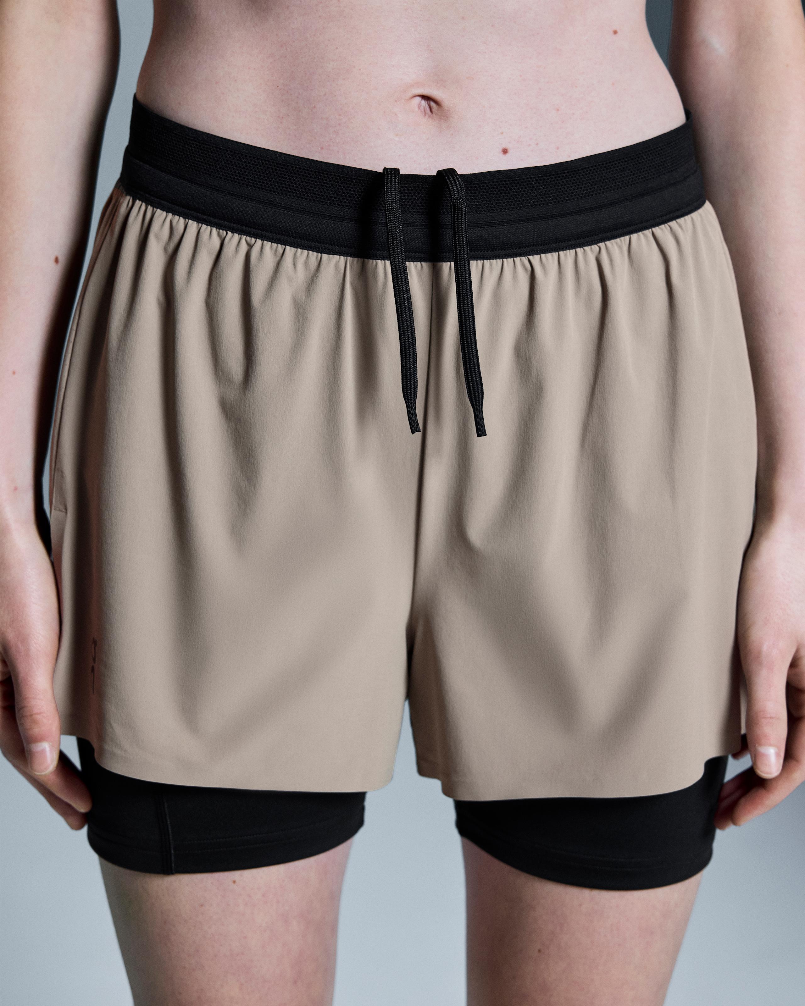 Женские шорты 3" Performance 2/1 Shorts, цвет Cinder / Black (пепельный / чёрный) — фото 4
