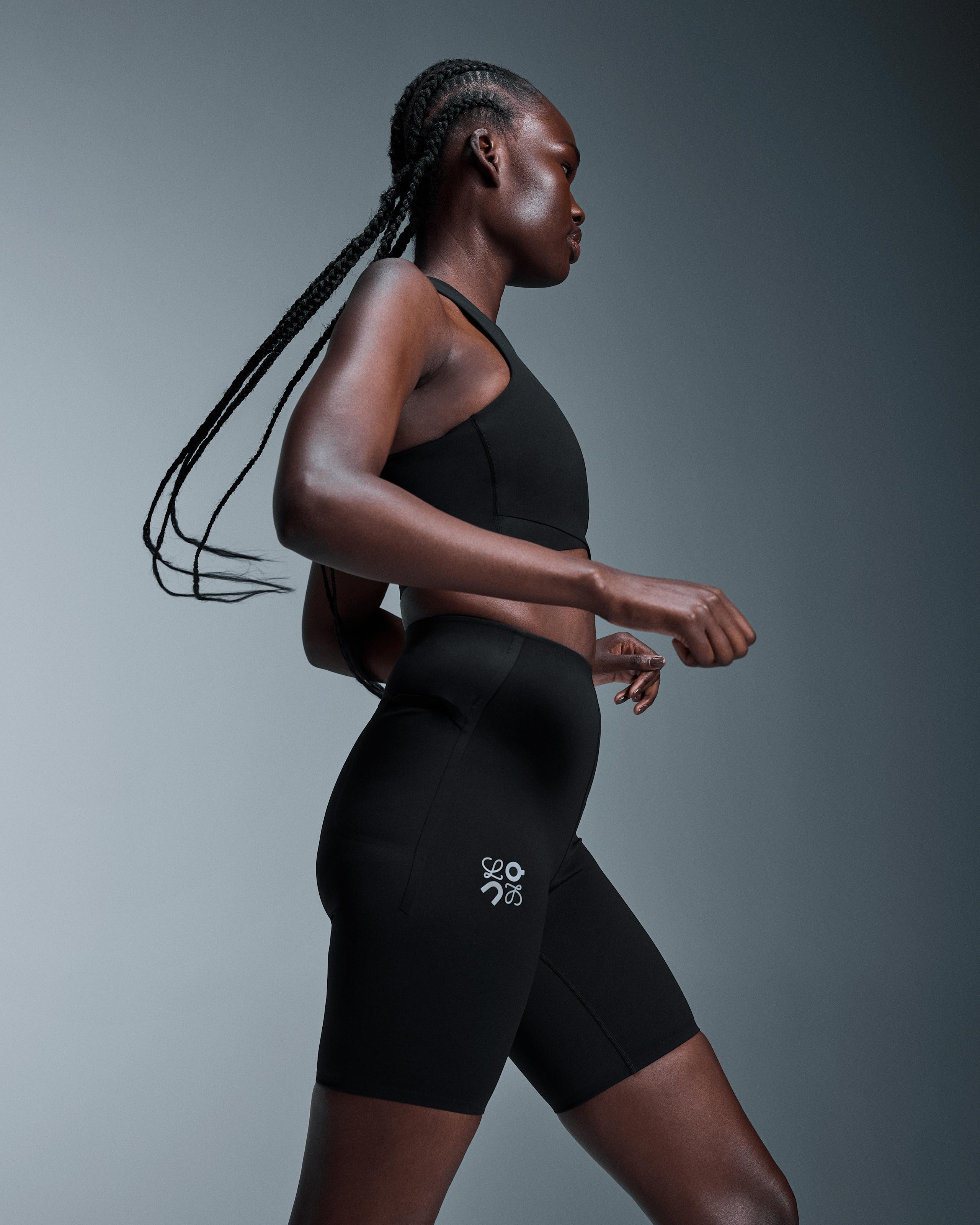 Шорты женские On Active Shorts LOEWE, цвет чёрный (Black) — фото 6