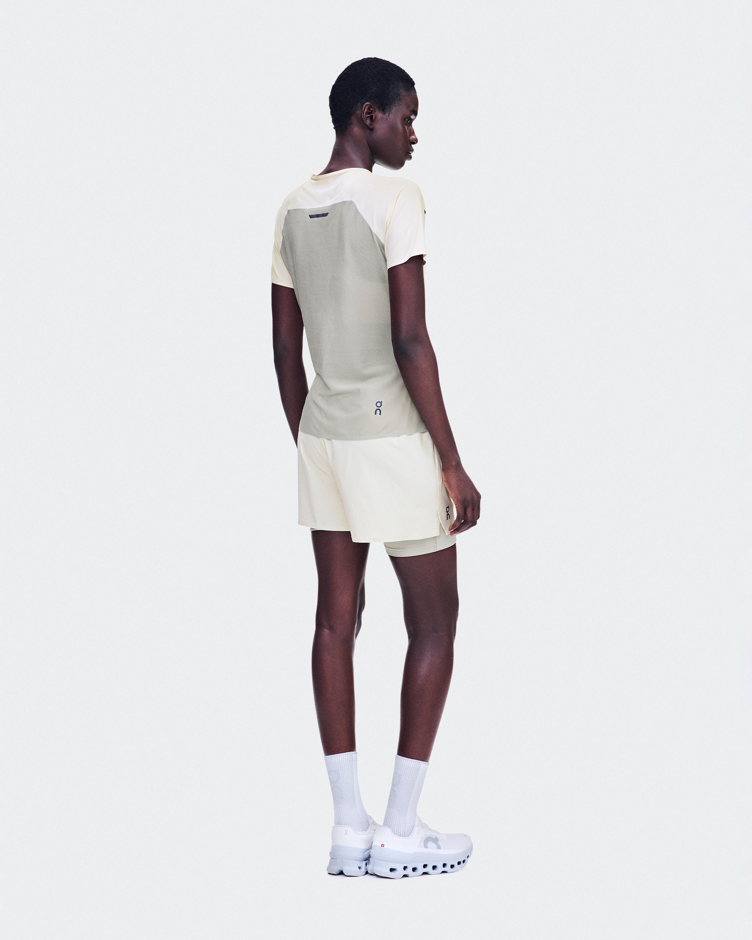 Женские беговые шорты On 3" Performance 2/1 Shorts, Hare / Brume — фото 3