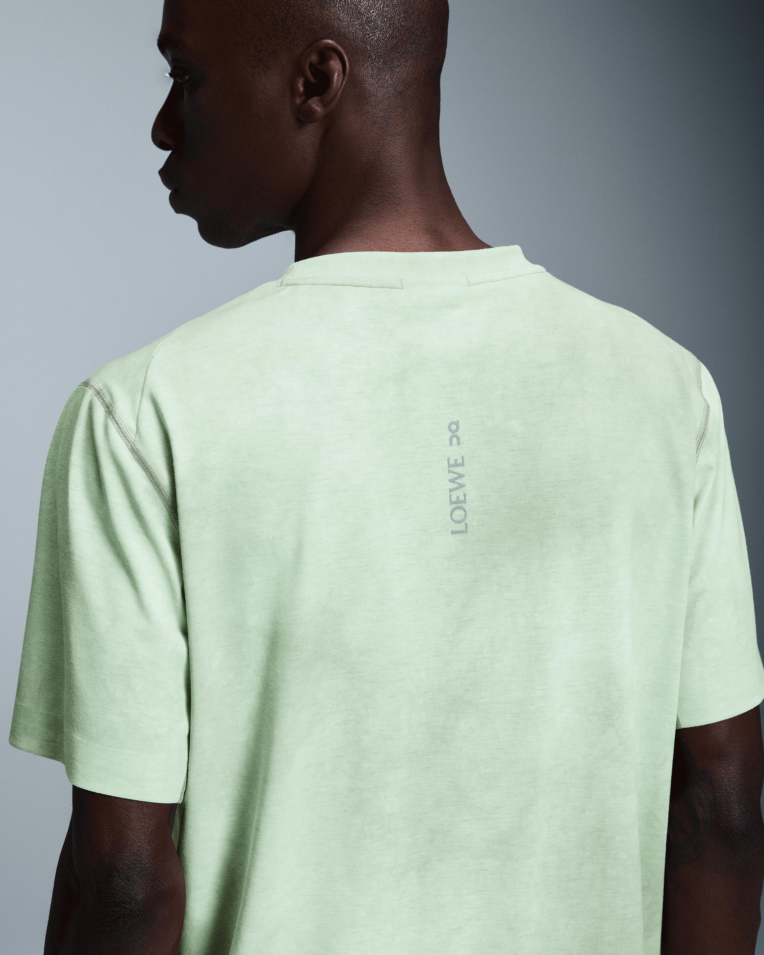 Футболка мужская On Active T-Shirt LOEWE, цвет белый мультиколор (White / Multicolor) — фото 5