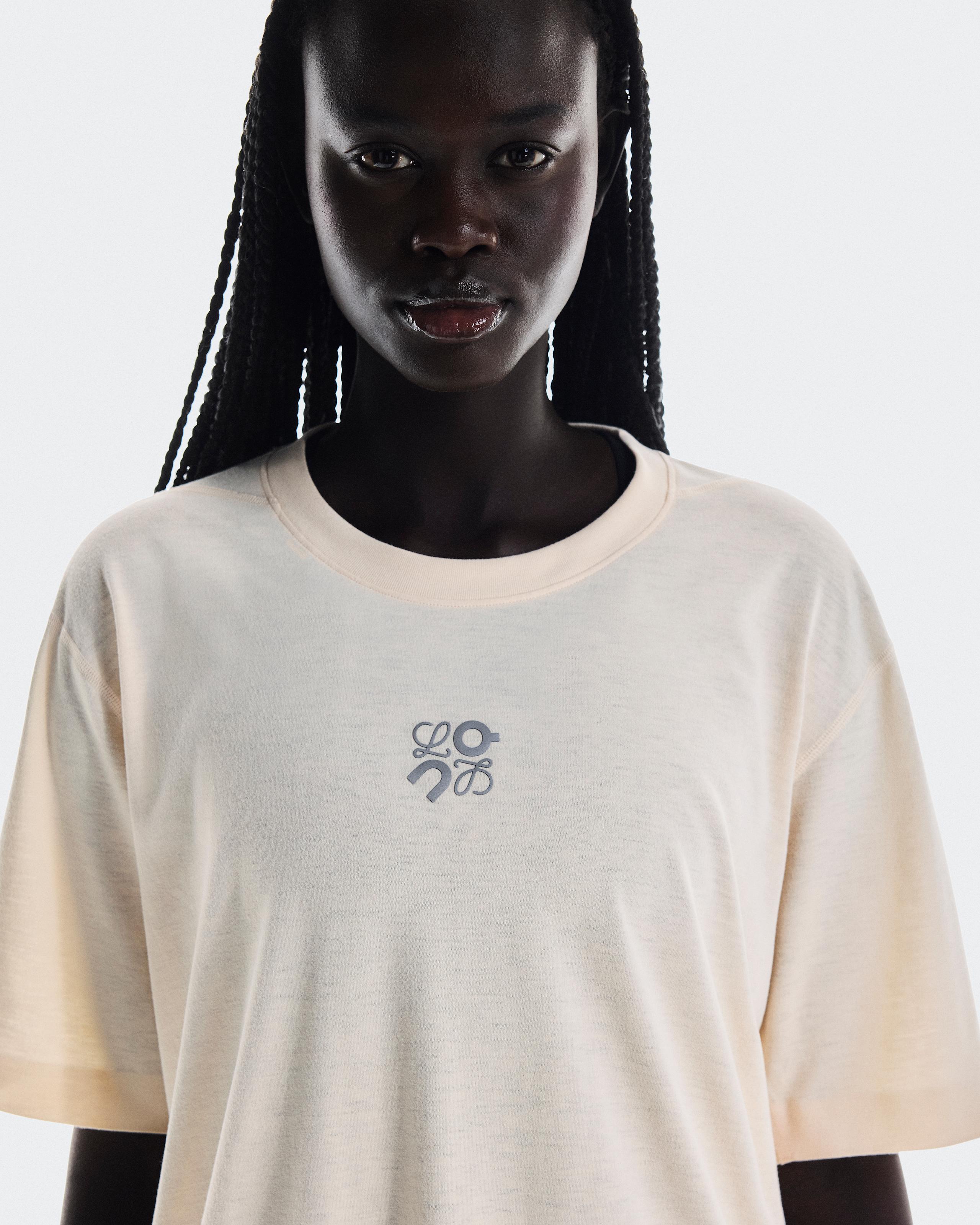 Футболка Active T-Shirt LOEWE, цвет слоновой кости — фото 6