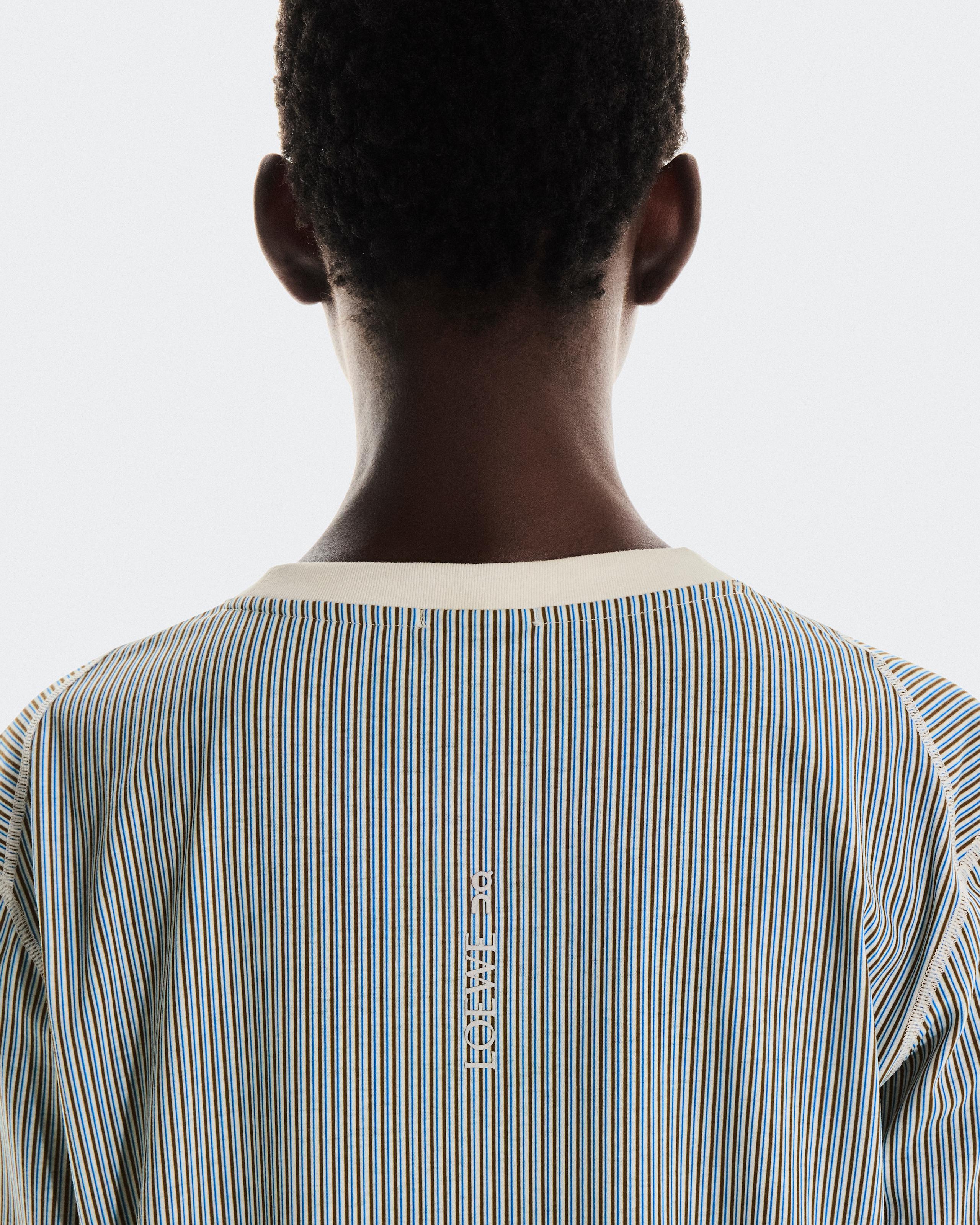 Футболка унисекс On Active T-Shirt LOEWE, цвет бежевый с синим (Beige / Blue) — фото 5