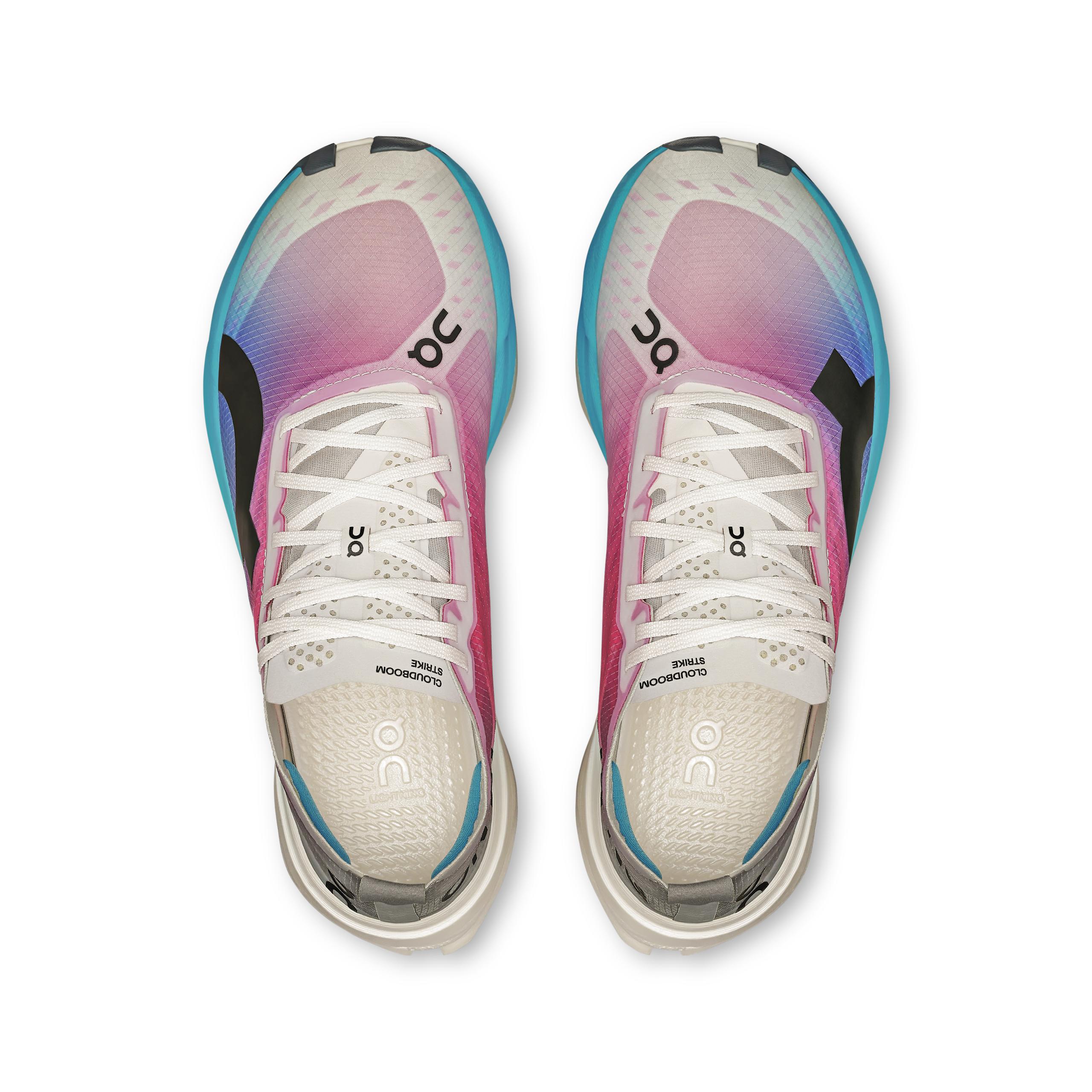 Кроссовки On Cloudboom Strike, White / Horizon — фото 2