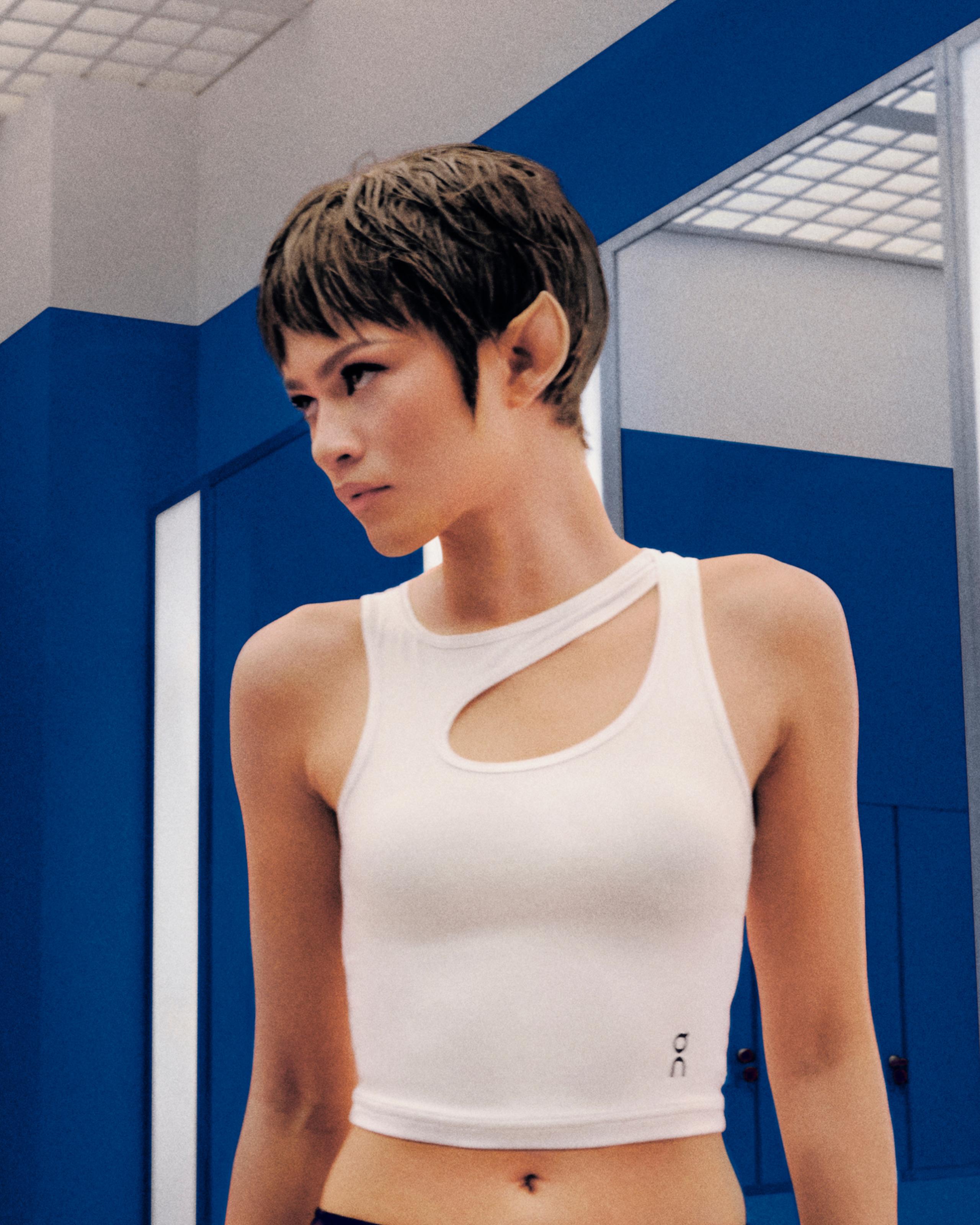Studio Cut-Out Crop White