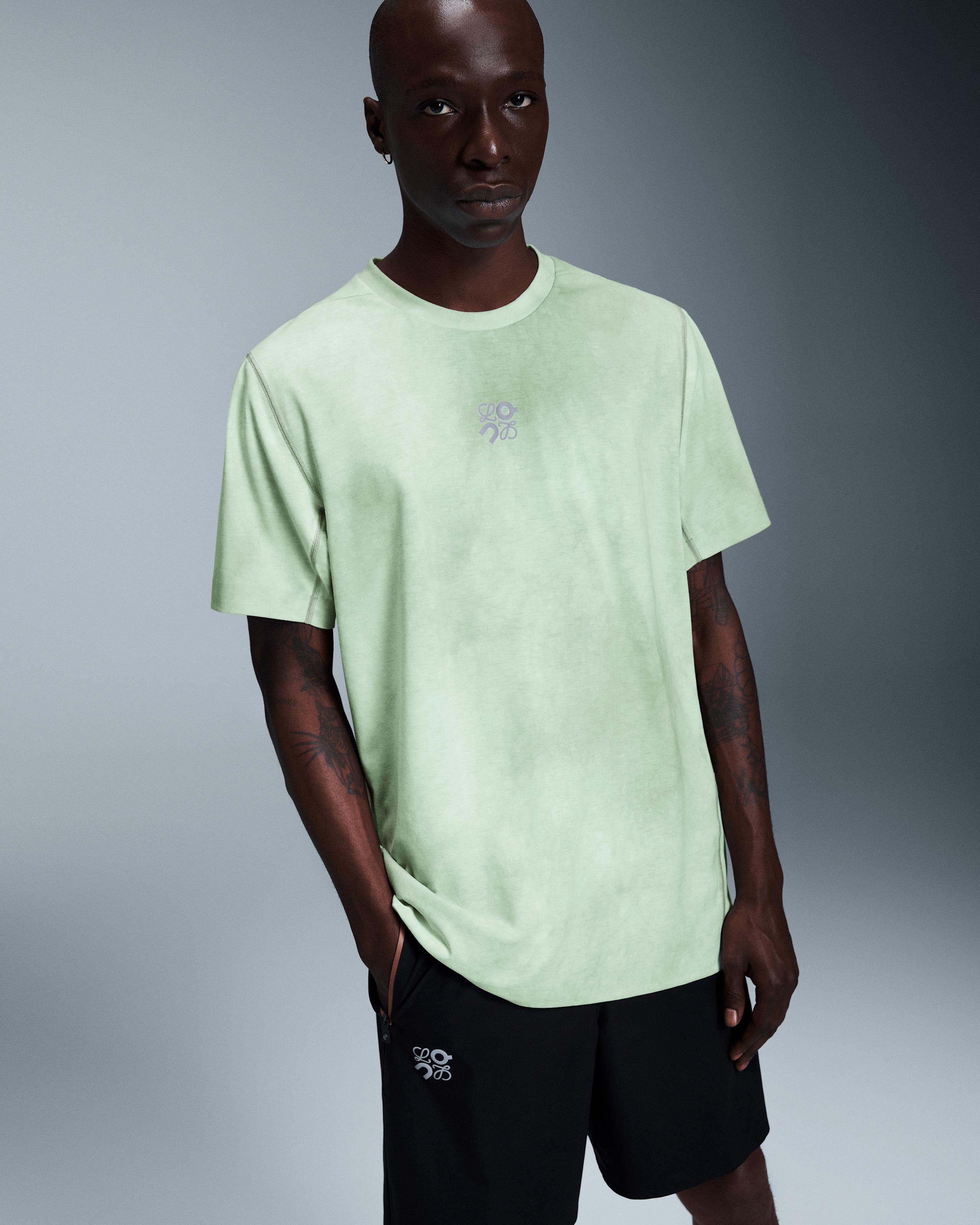 Футболка мужская On Active T-Shirt LOEWE, цвет белый мультиколор (White / Multicolor) — фото 3