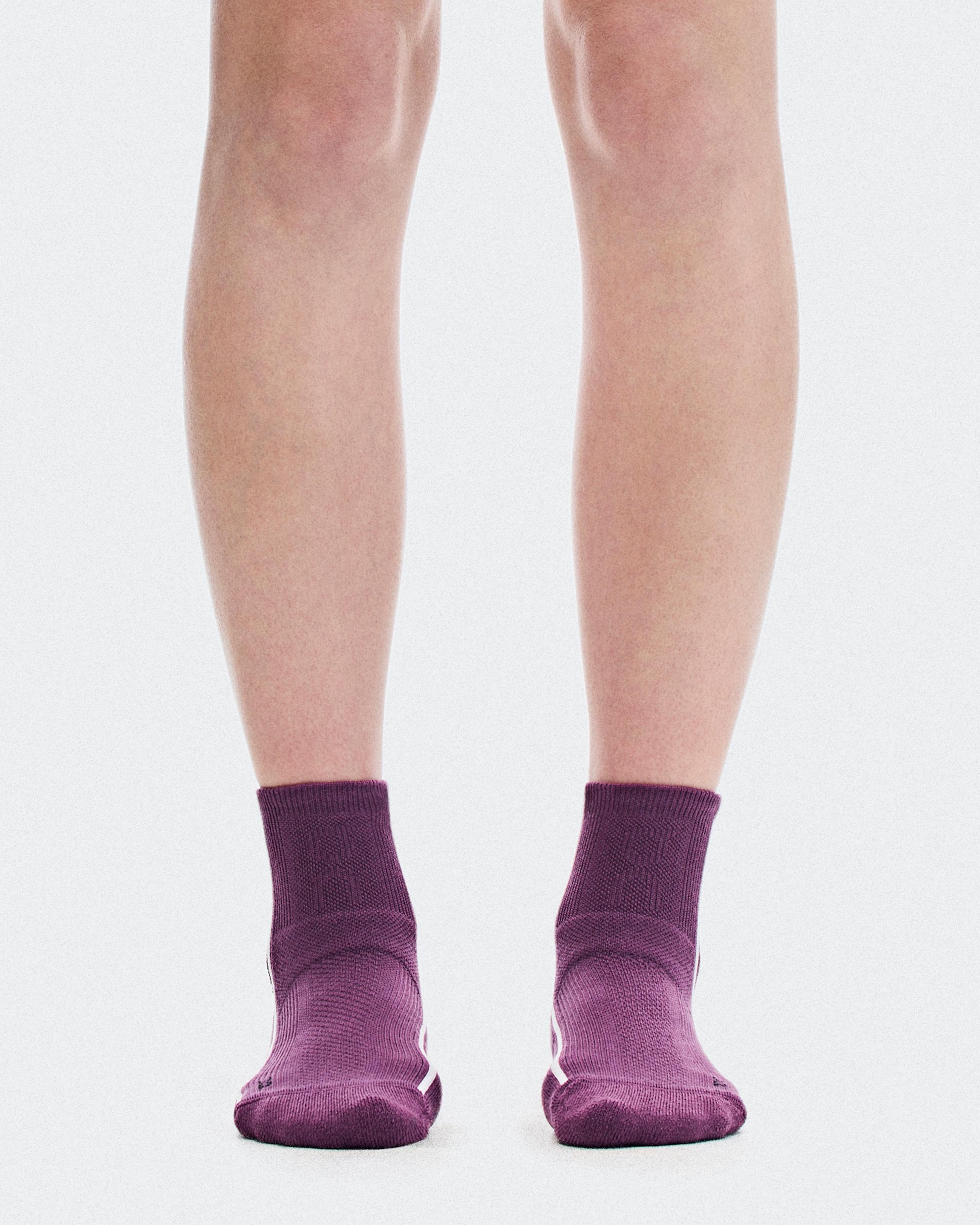 Court Sock Mid Cassis | White